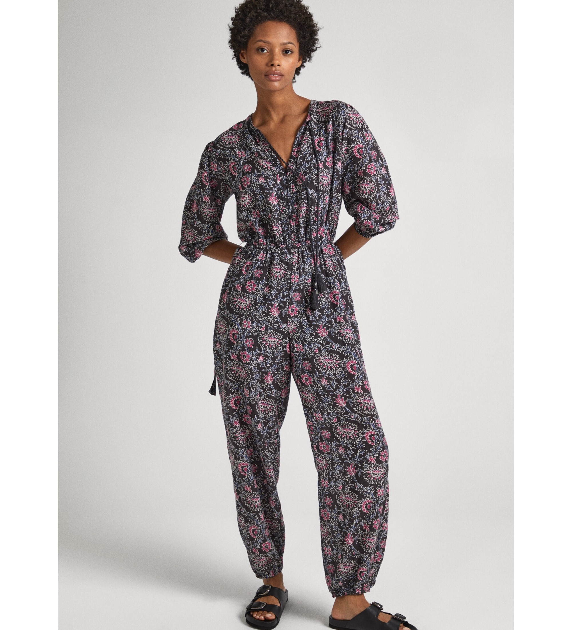 Pepe Jeans für Damen. PL230494 Dalia Langer Jumpsuit mit Blumenmuster (S), Lässig, Baumwolle, Langarm