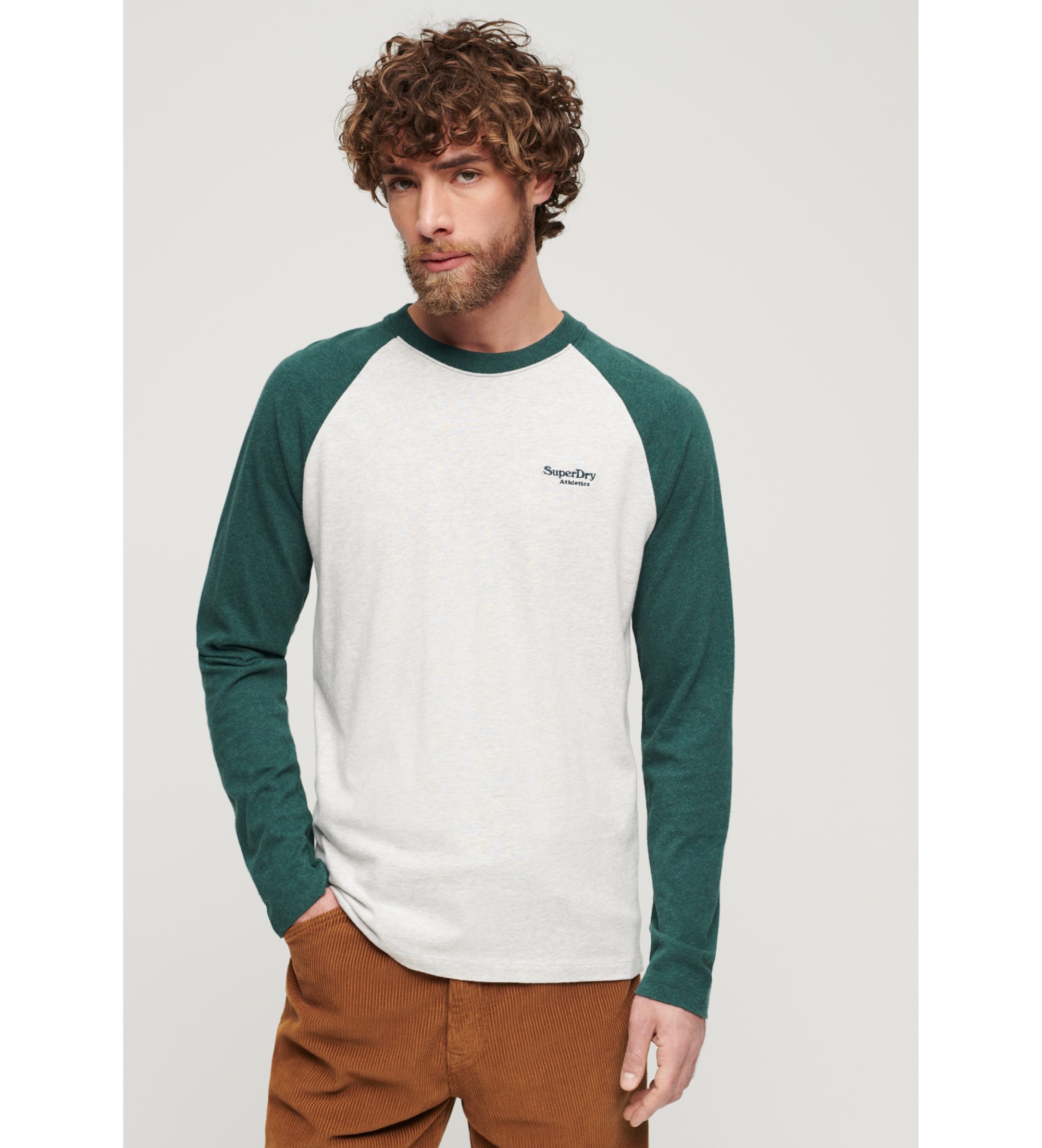 Superdry für Herren. M6010801A Essential Langarm-Baseball-T-Shirt weiß, grün (M), Lässig, Baumwolle