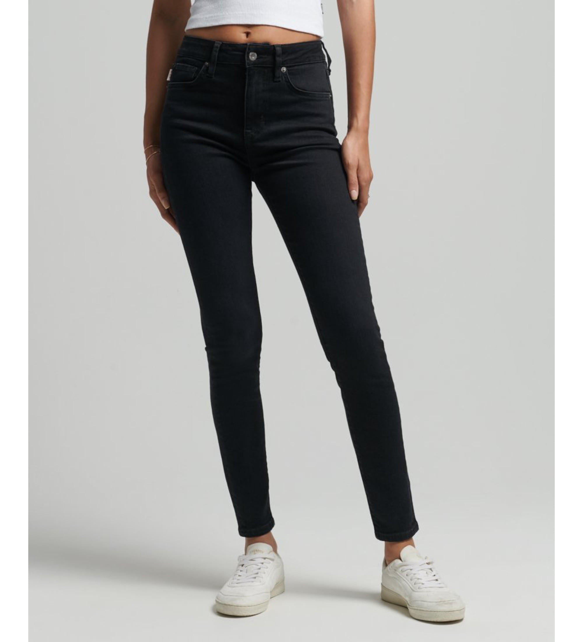 Superdry für Damen. W7010796A Skinny-Jeans aus Bio-Baumwolle mit hoher Taille schwarz (27/30), Lässig, Denim, Polyester, Nachhaltig