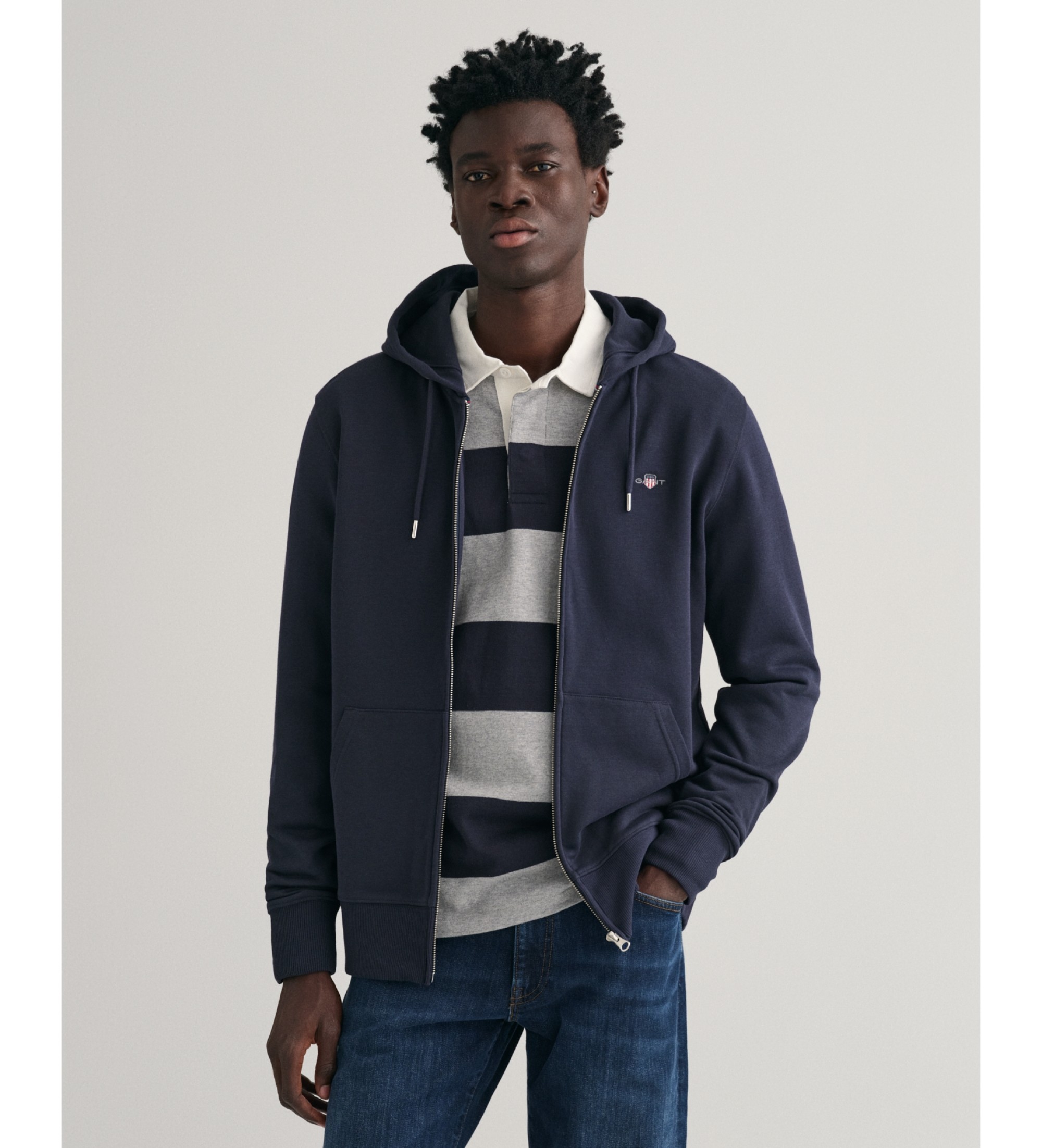 Gant für Herren. 2007059 Kapuzenpulli mit marineblauem Shield Zip Hoodie (M), Lässig, Baumwolle, Langarm
