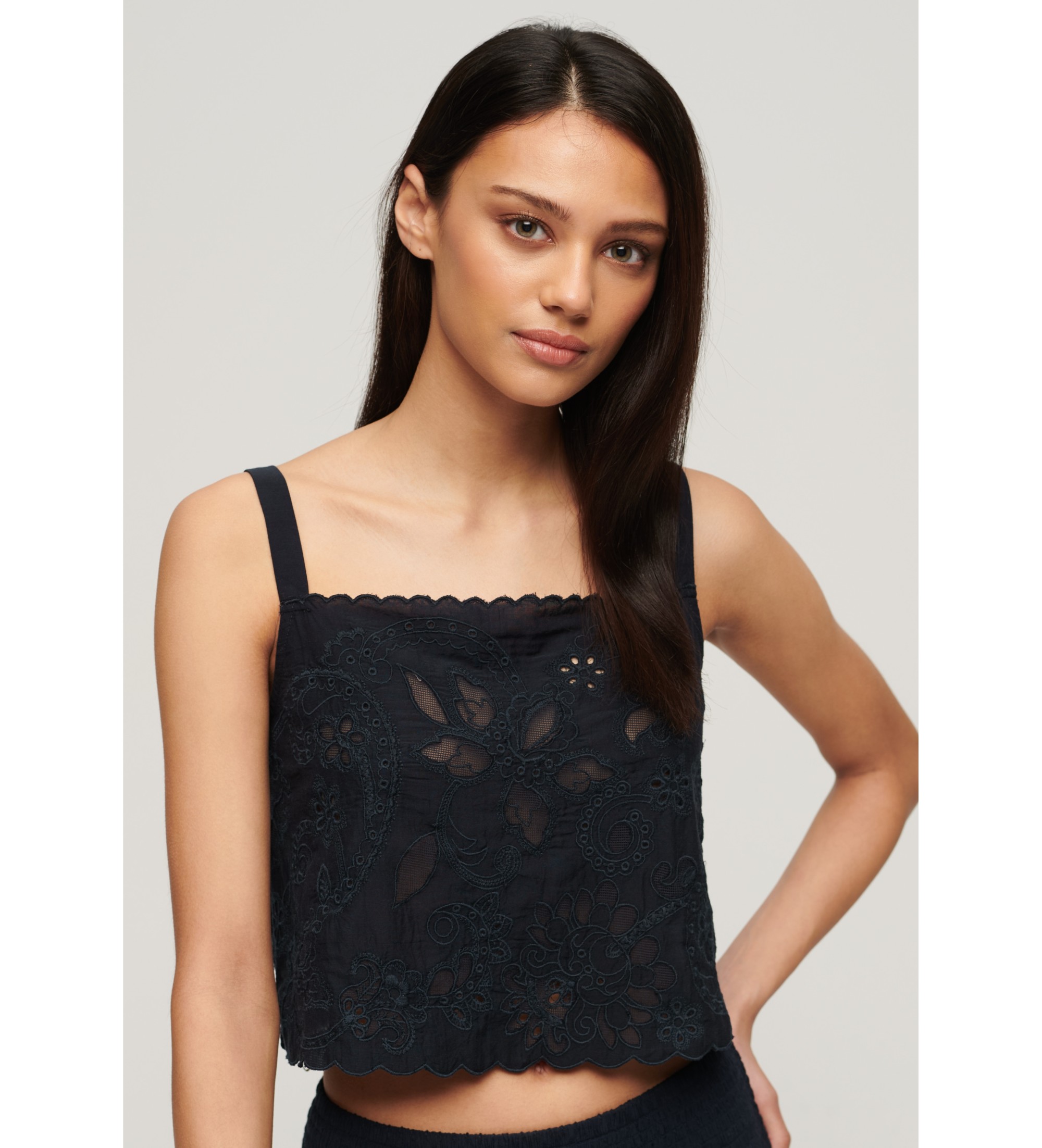 Superdry für Damen. W6011864A Marineblaues besticktes Tanktop Ibiza (S), Lässig, Baumwolle, Viskose, Ärmellos / Hosenträger