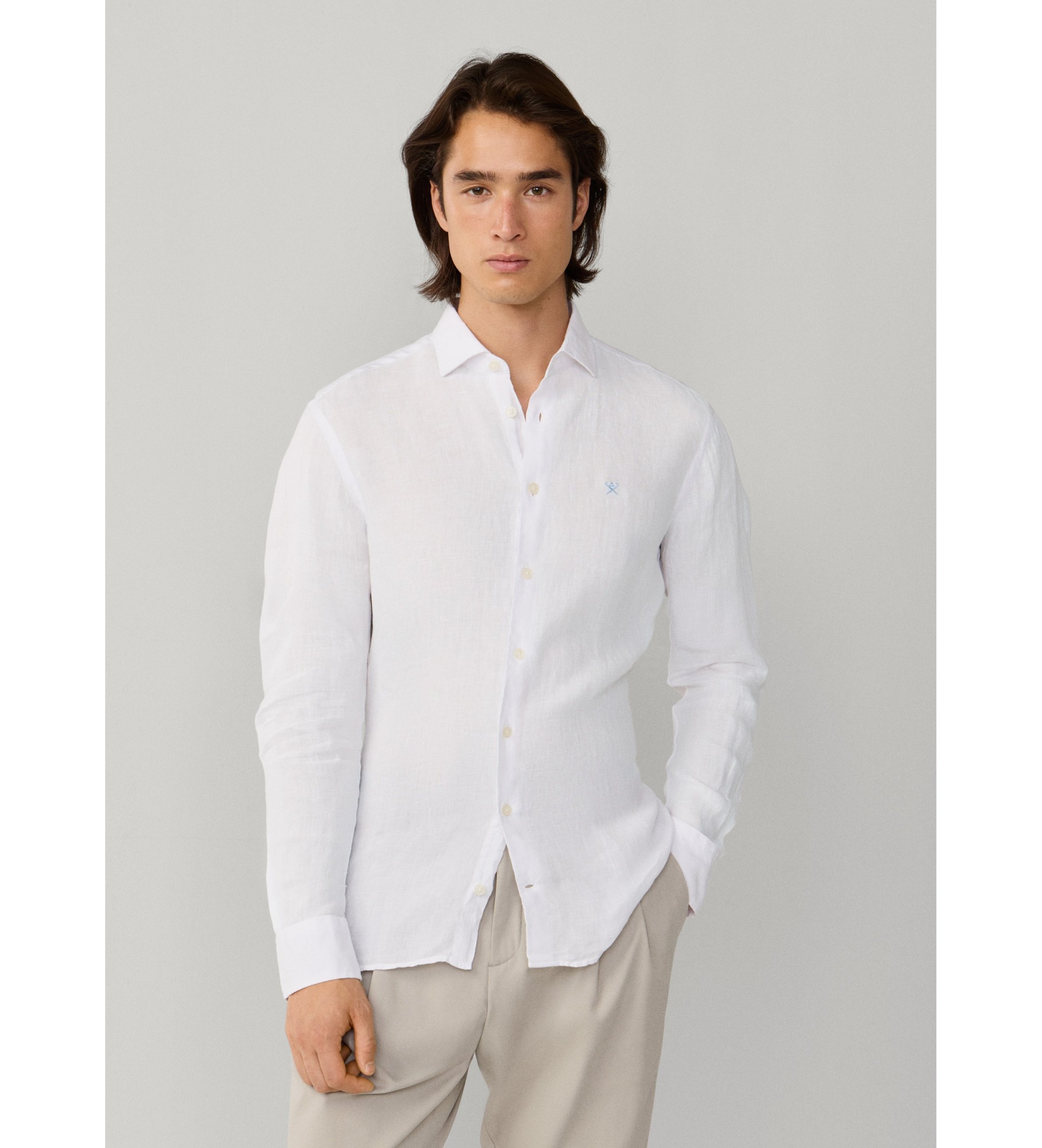 Hackett London für Herren. HM3010636 Weißes, gefärbtes Leinenhemd in Tailored-Passform (L), Lässig, Langarm