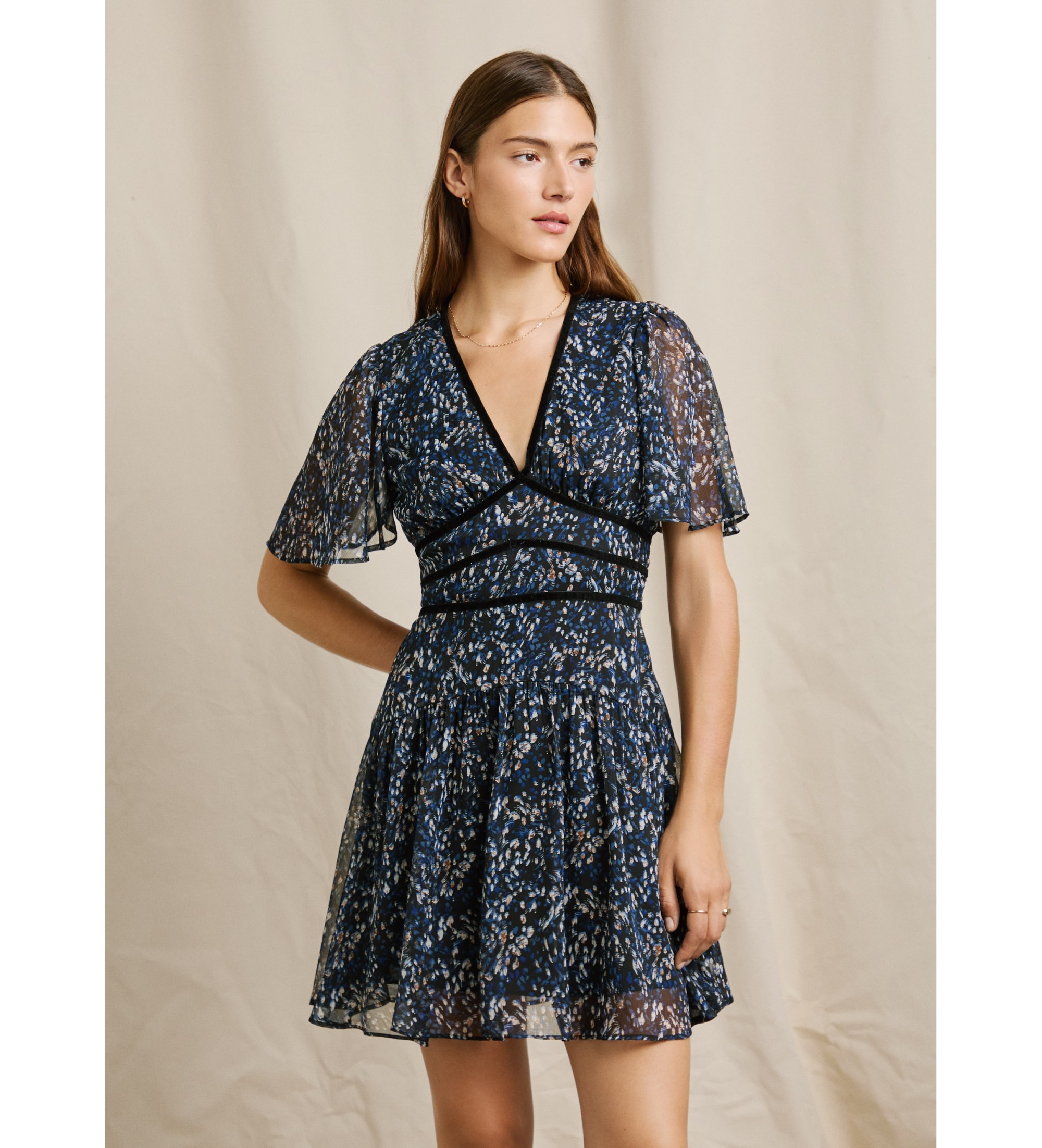 Pepe Jeans für Damen. PL9537733 Schwarzes Mencia-Kleid (M), Lässig, Polyester, Kurzarm