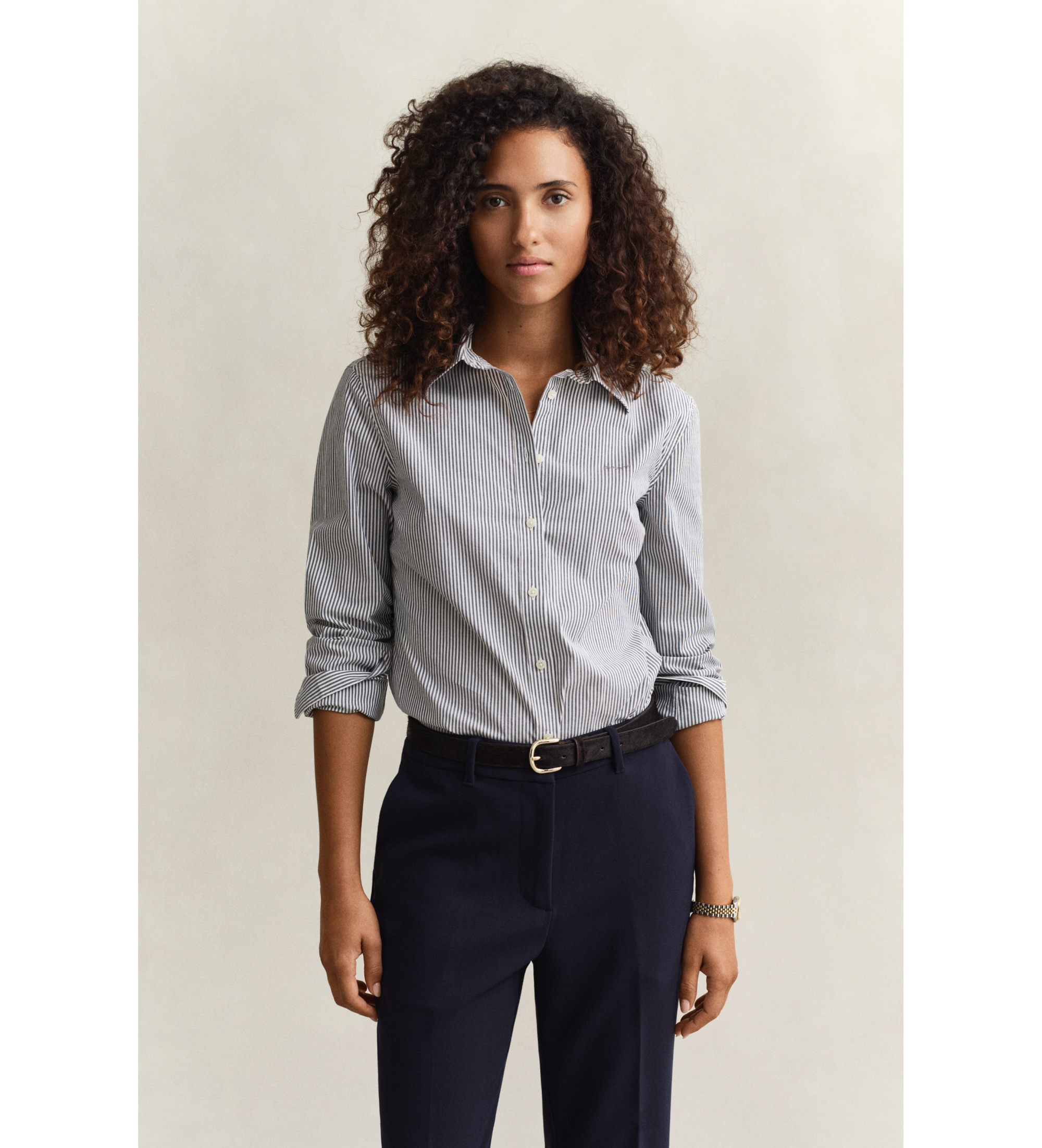 Gant für Damen. 4300487 Slim-Fit-Hemd aus Popeline mit marineblauen Streifen (38), Lässig, Baumwolle, Klassisch, Langarm