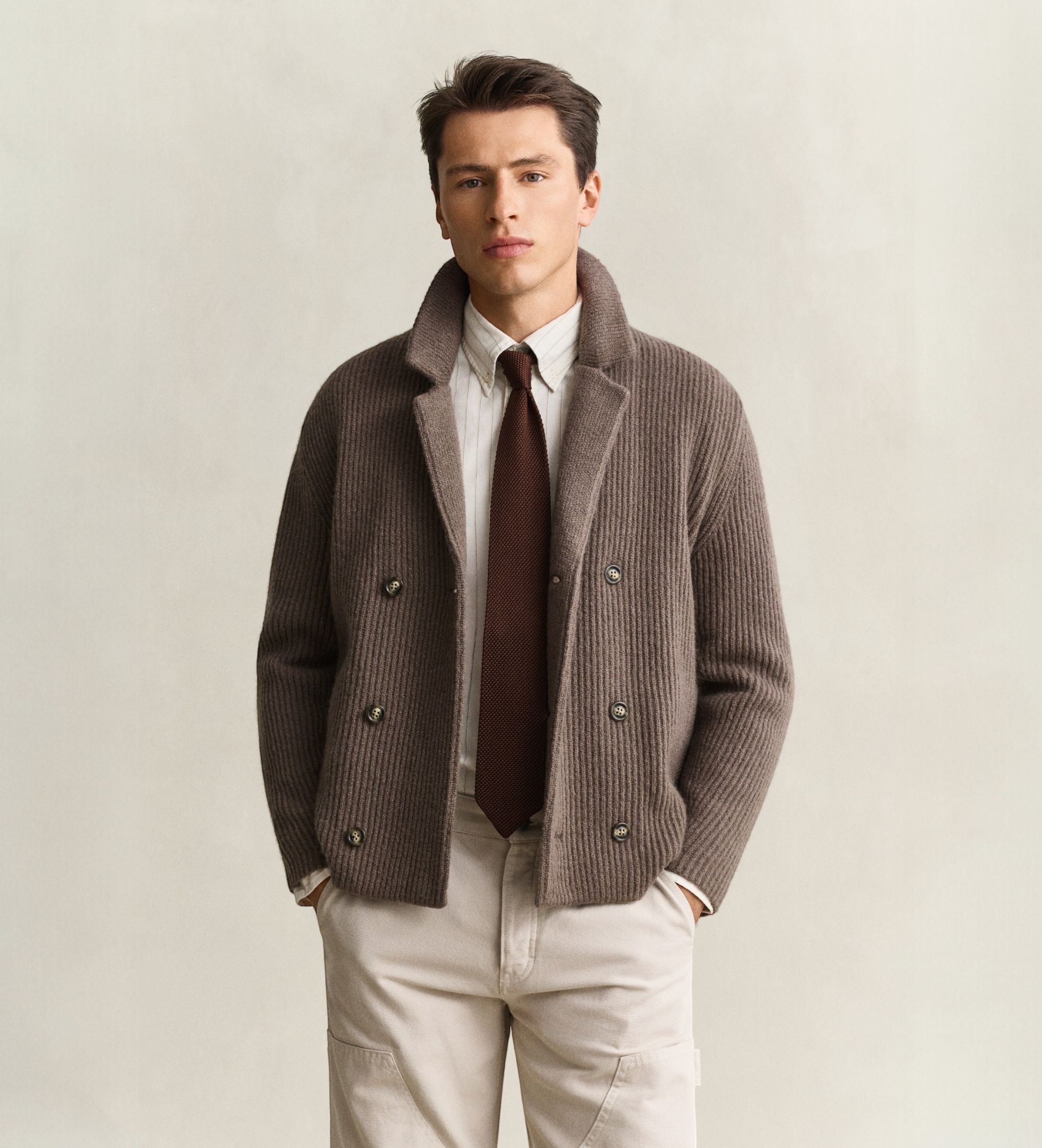 Gantvoor mannen. 8080010 Taupe gebreide vest in blazerstijl (M), Casual, Wol, Klassiek