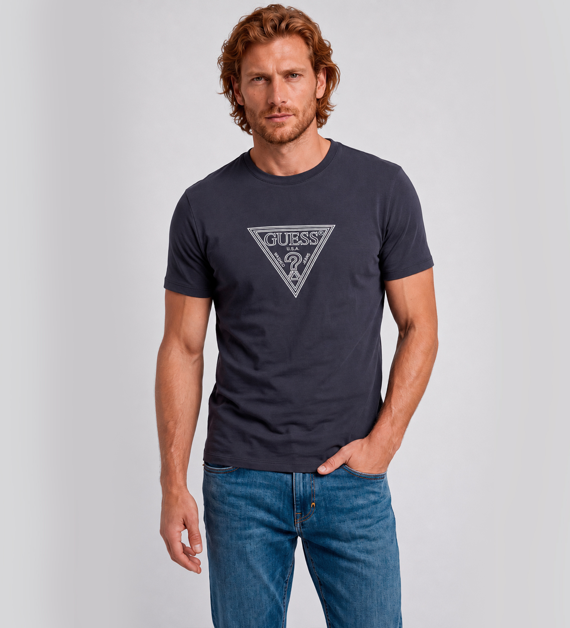 Guess für Herren. M6YI40K4226 Triangle Print Marine T-Shirt (L), Lässig, Baumwolle, Kurzarm