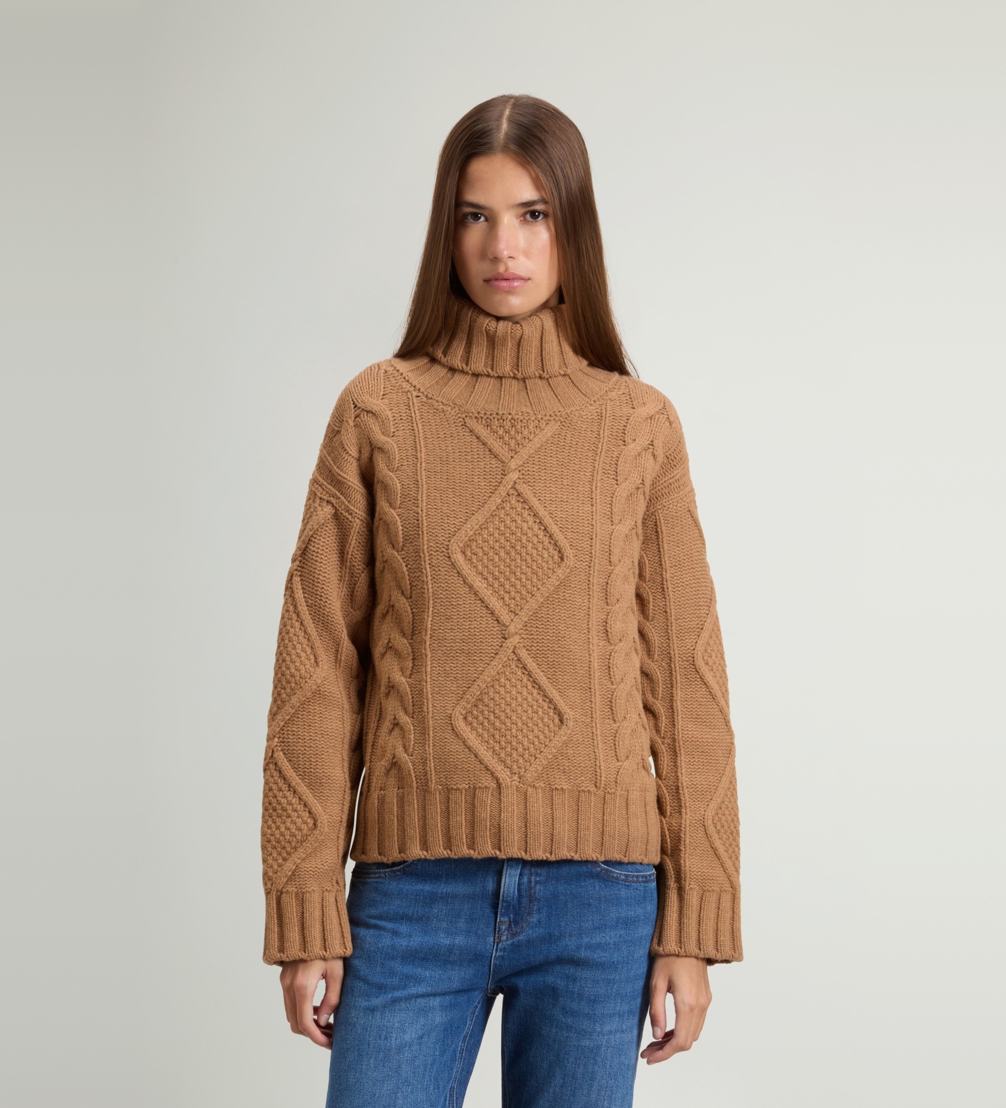 Woolrich für Damen. CFWWKN2061FRUF0706 Braun gemusterter Pullover mit Stehkragen, 3GG Aran-Strick (M), Lässig, Wolle