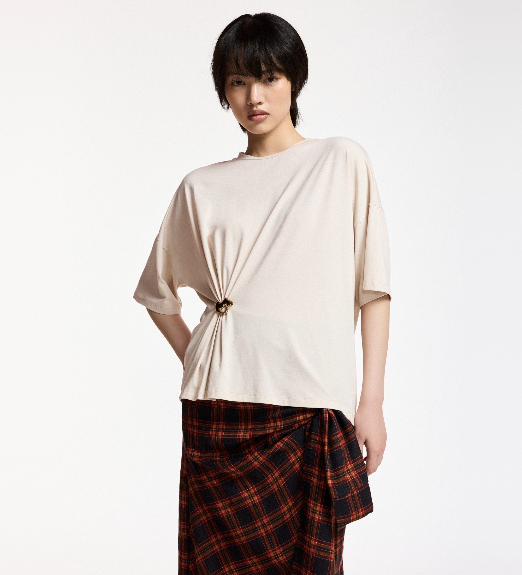Essentiel Antwerp für Damen. KUBA Kuba-Shirt mit Verschluss, gebrochenes Weiß (XXS), Lässig, Viskose, Kurzarm