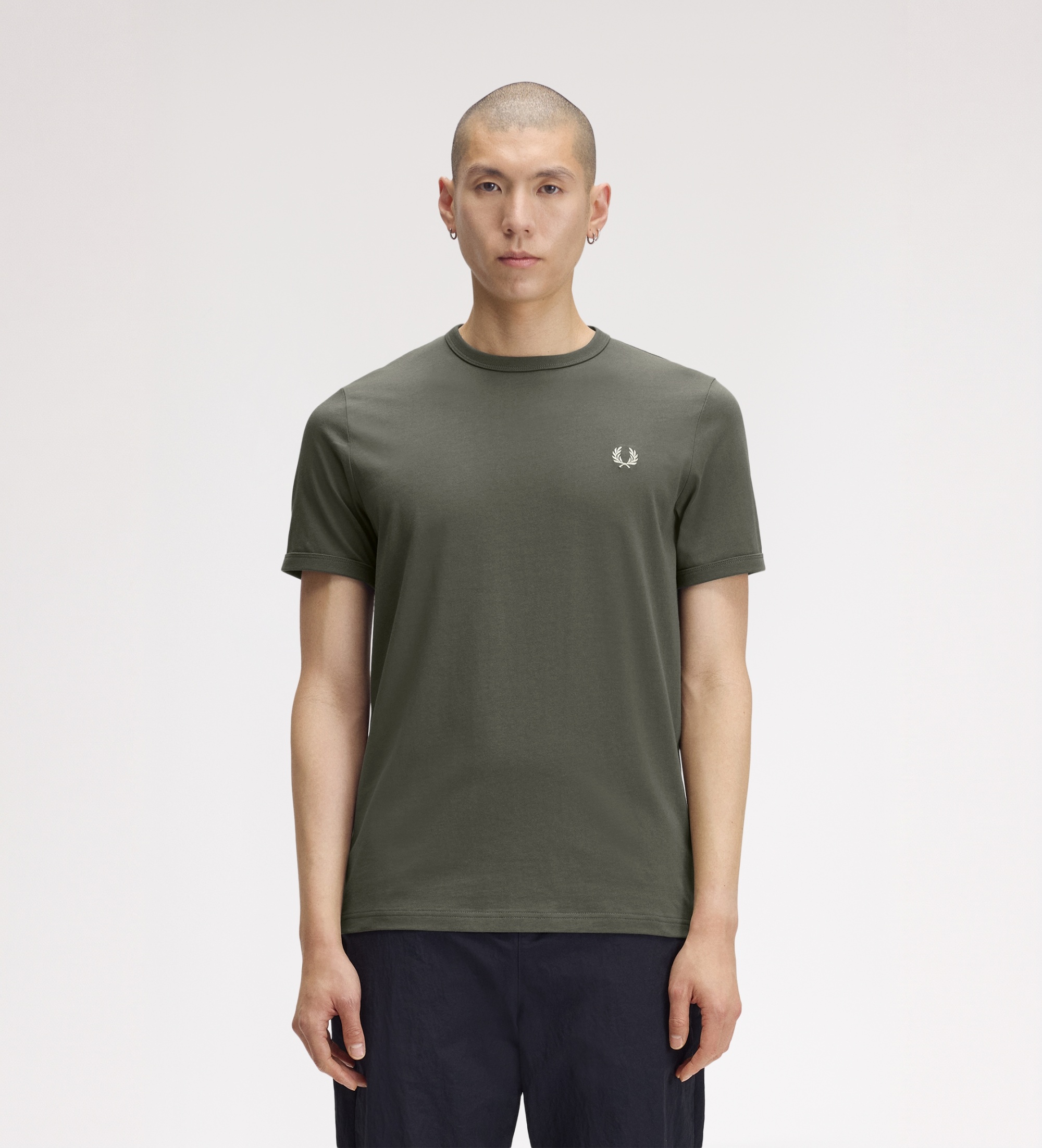 Fred Perryvoor mannen. M3519 Groen ringer T-shirt (M), Beige, Casual, Katoen, Korte mouwen