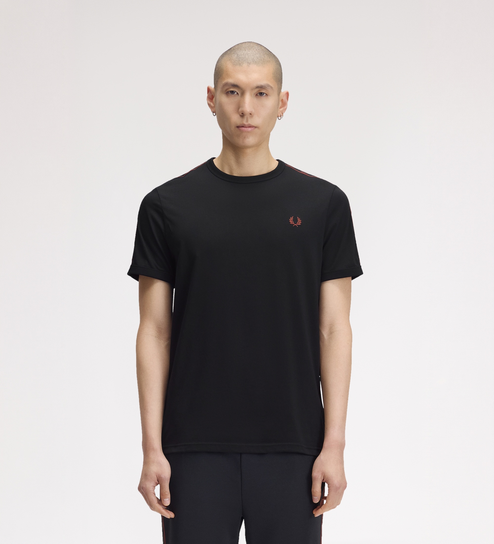 Fred Perryvoor mannen. M4613 Zwart Ringer Contrast Tape T-shirt (L), Casual, Katoen, Korte mouwen