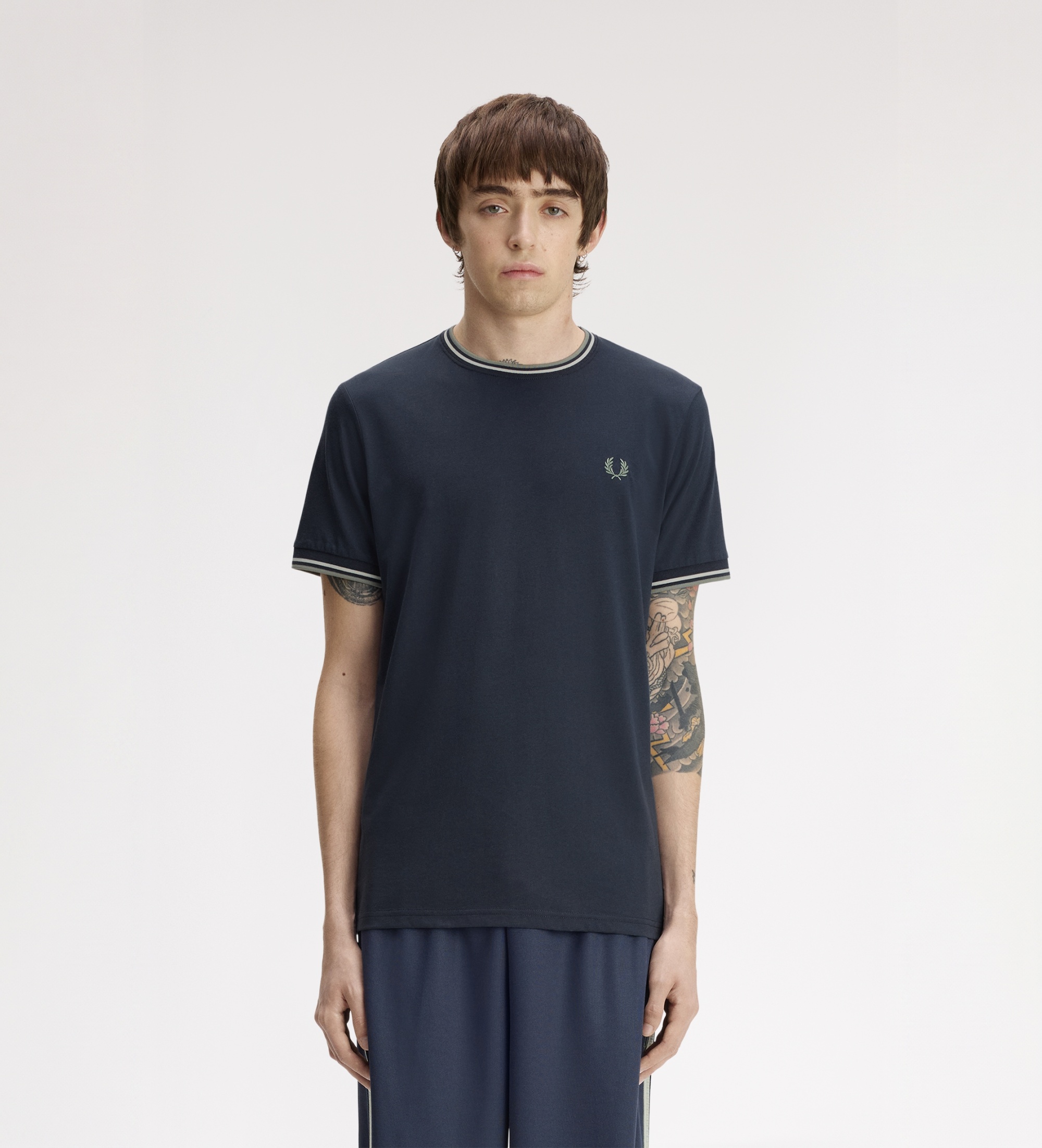 Fred Perryvoor mannen. M1588 Twin Tipped shirt lichtmarine (M), Casual, Katoen, Korte mouwen, Marineblauw