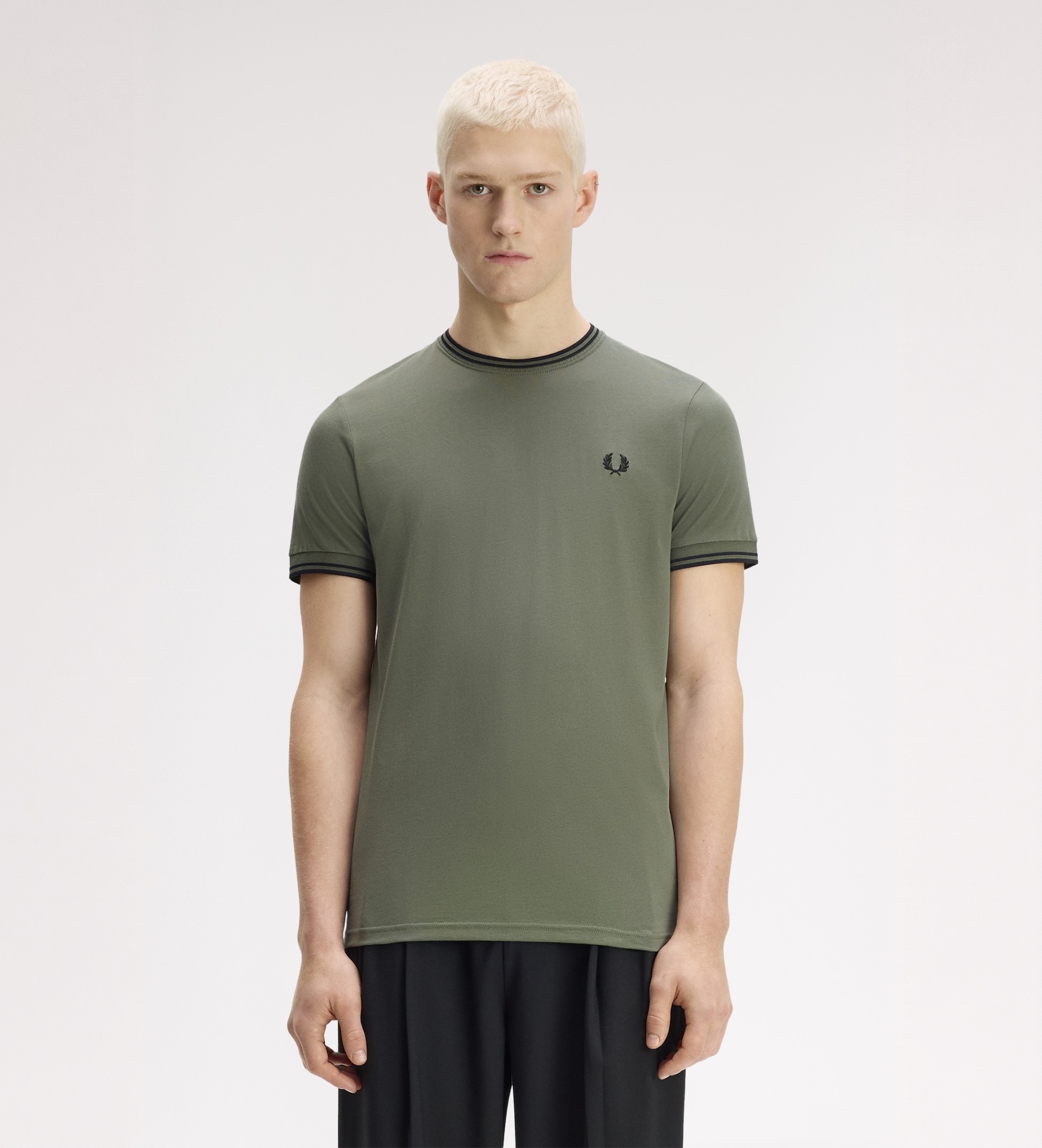 Fred Perryvoor mannen. M1588 Twin Tipped T-shirt lichtgroen (XXL), Casual, Katoen, Korte mouwen