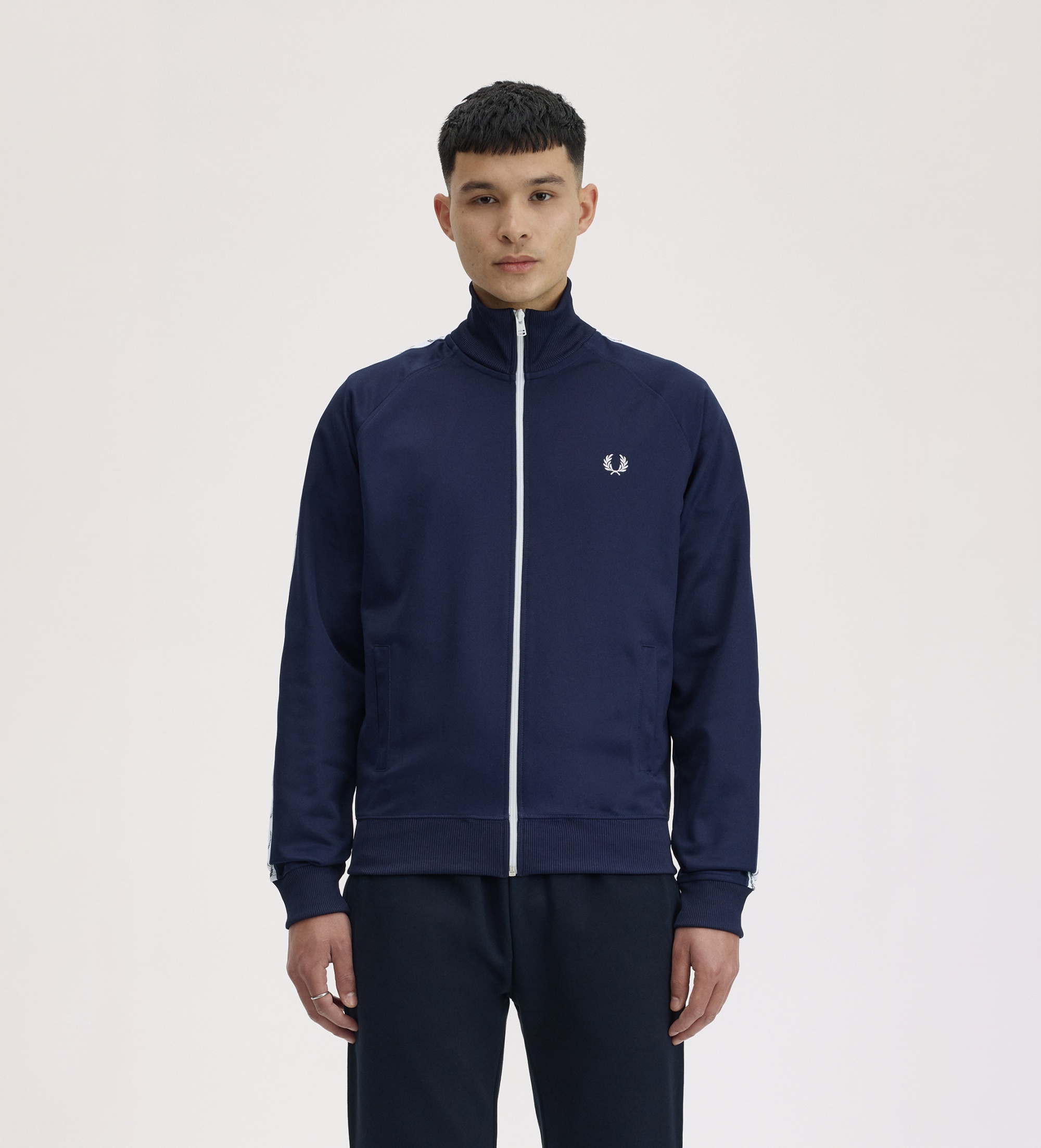 Fred Perryvoor mannen. J4620 Marineblauwe trainingsjack met bies (XXL), Casual, Sportief, Polyester
