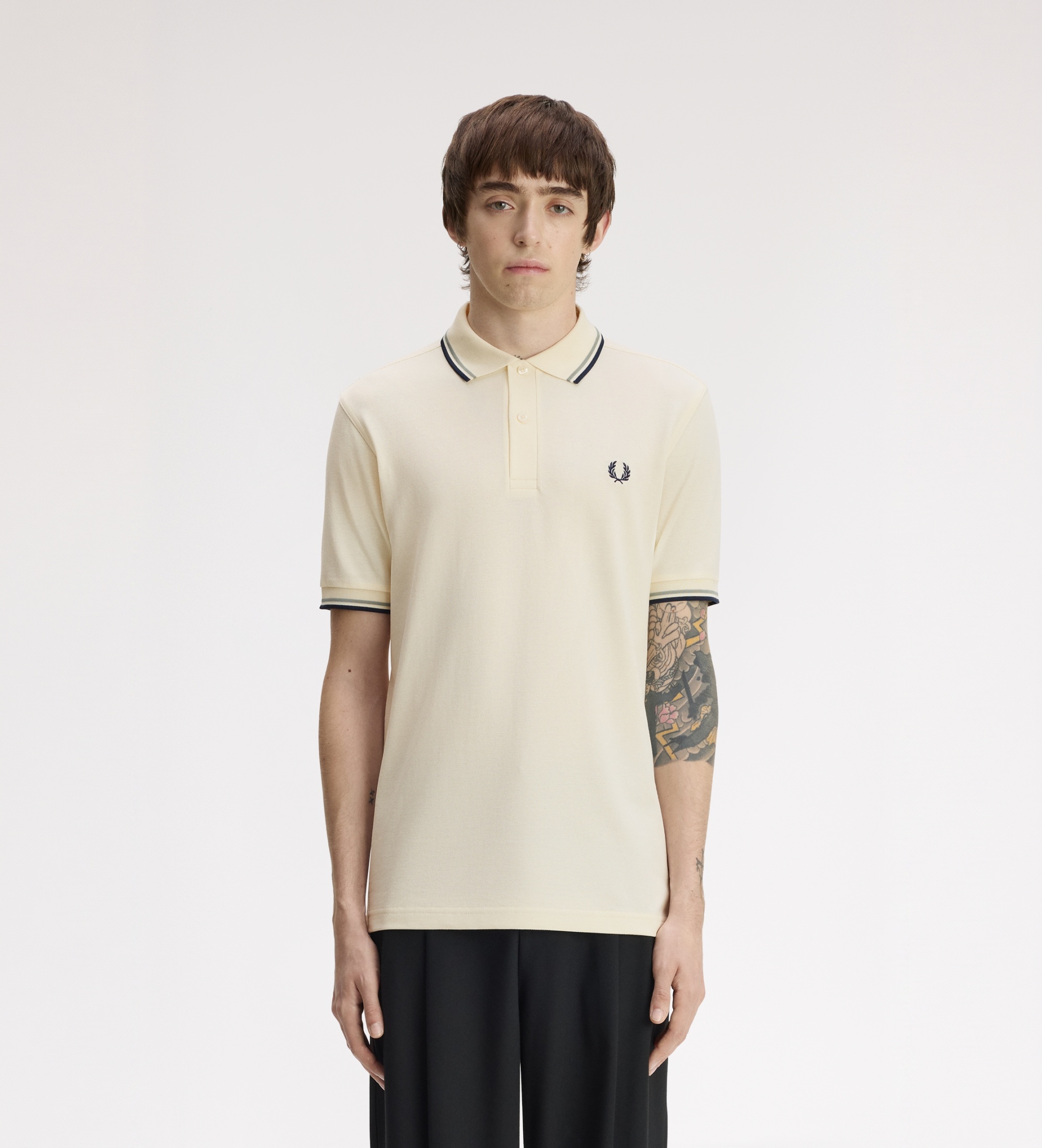 Fred Perryvoor mannen. M3600 Beige poloshirt met contrasterende kraag (S), Casual, Katoen, Korte mouwen