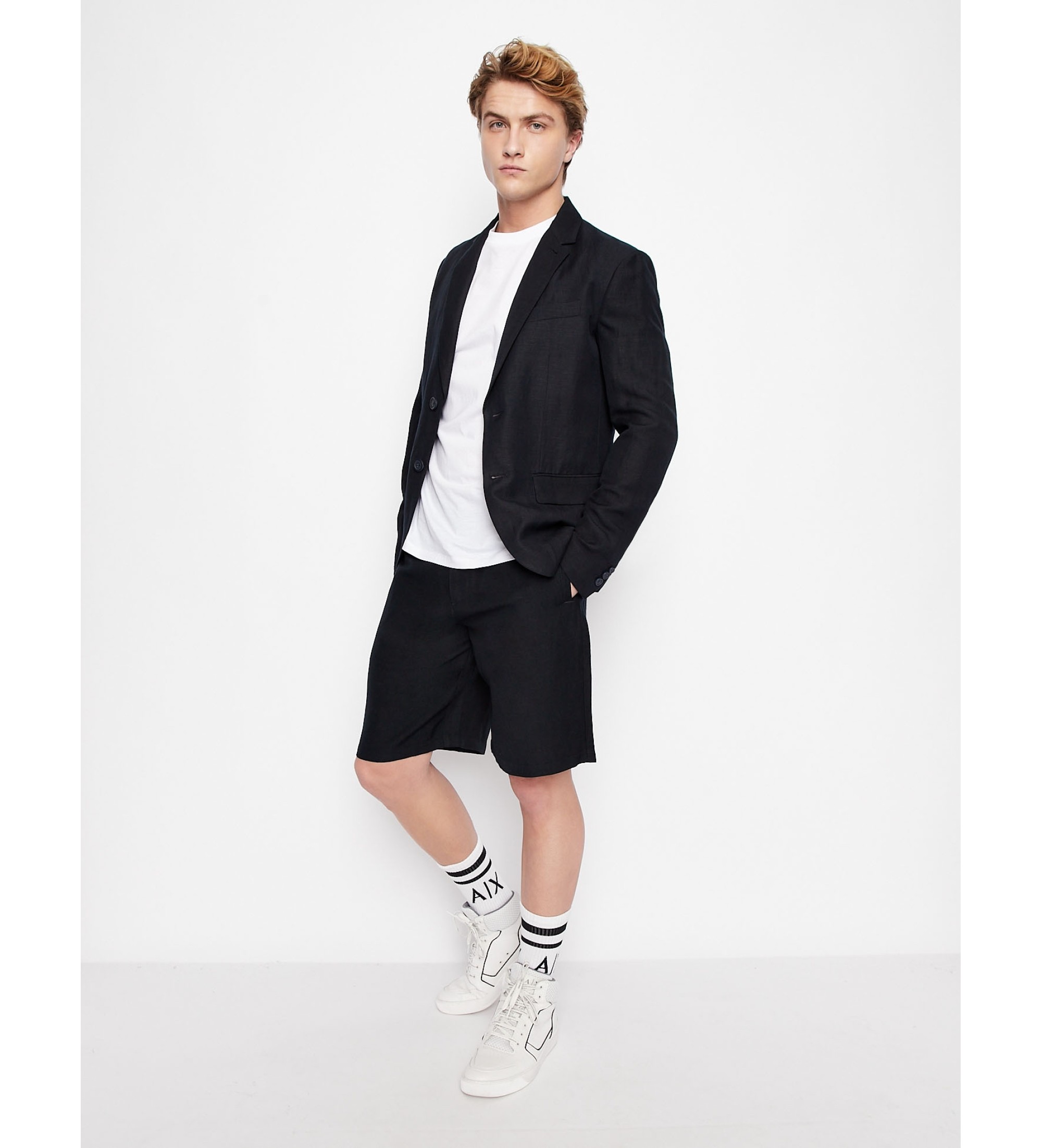 A|X Armani Exchange für Herren. 8NZS67ZNFNZ1583 Bermudashorts aus marineblauem Leinen (32), Lässig
