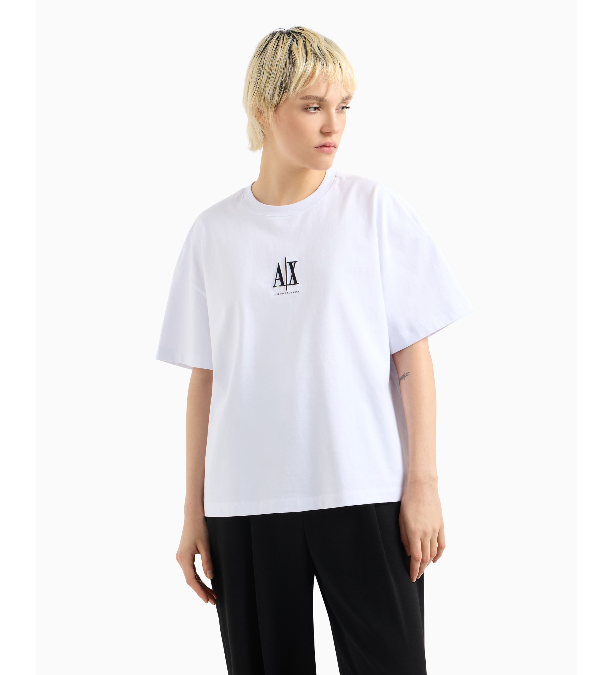 A|X Armani Exchange für Damen. XW001182AF15085U0002 Locker sitzendes Kurzarm-T-Shirt aus Baumwolle mit Rundhalsausschnitt und weißer Logosti