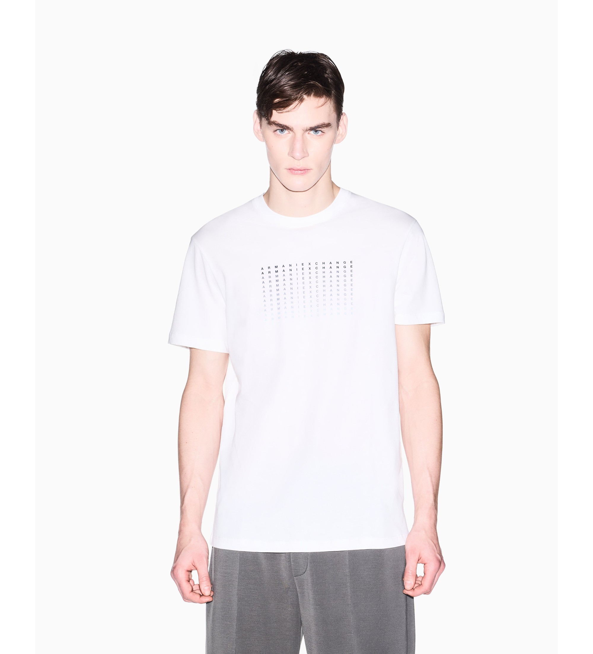 A|X Armani Exchange für Herren. XM002519AF10334U0009 Slim Fit T-Shirt (M), Weiß, Lässig, Baumwolle, Kurzarm