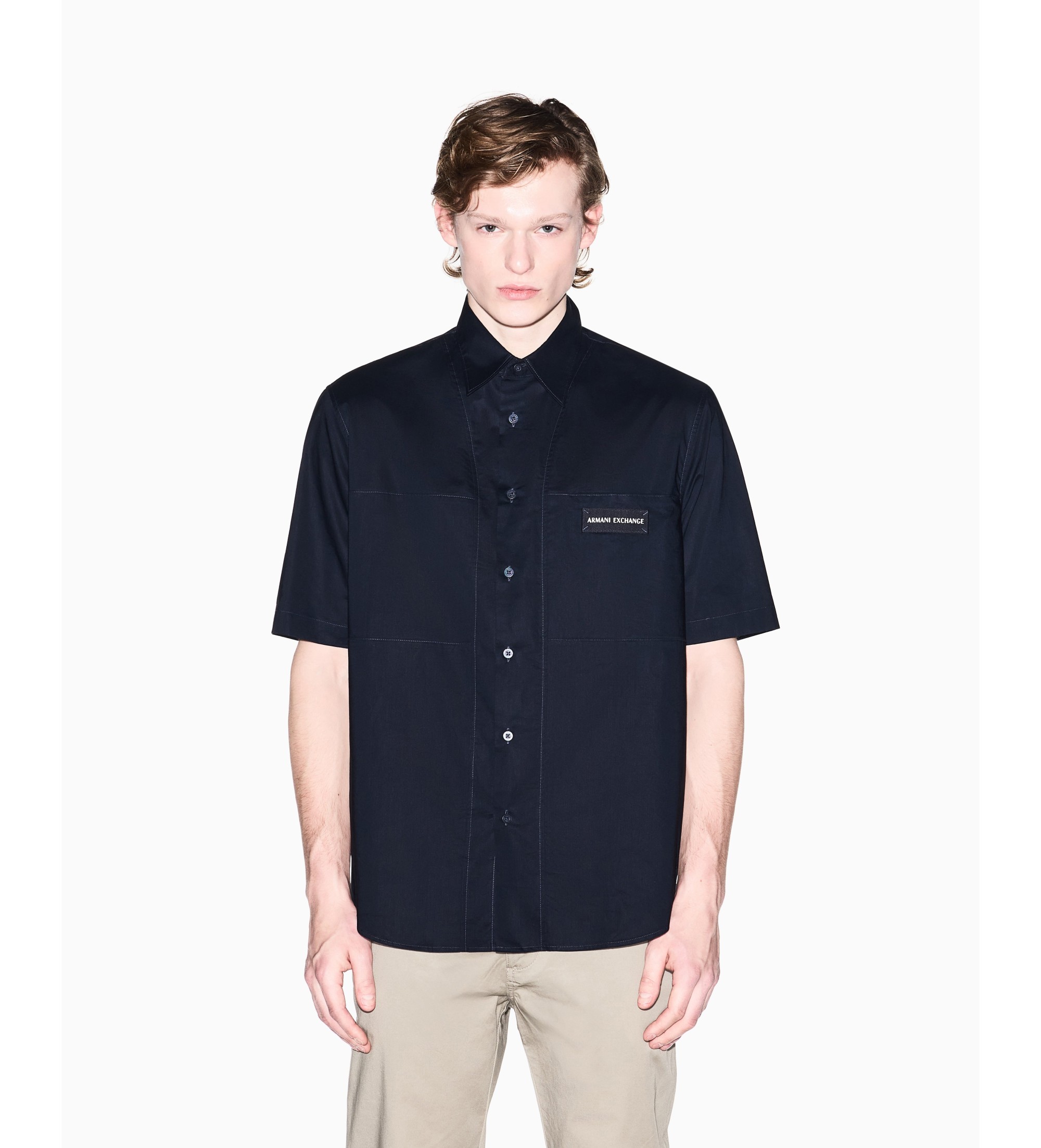 A|X Armani Exchange für Herren. XM002317AF24533UB101 Marineblaues Boxy-Hemd (S), Lässig, Baumwolle, Kurzarm