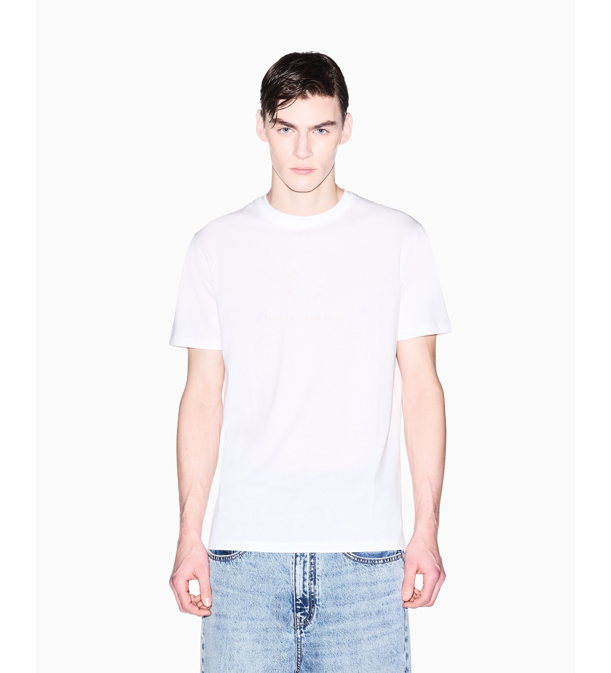 A|X Armani Exchange für Herren. XM002450AF10356U0009 Weißes T-Shirt mit Prägung (L), Lässig, Baumwolle, Kurzarm