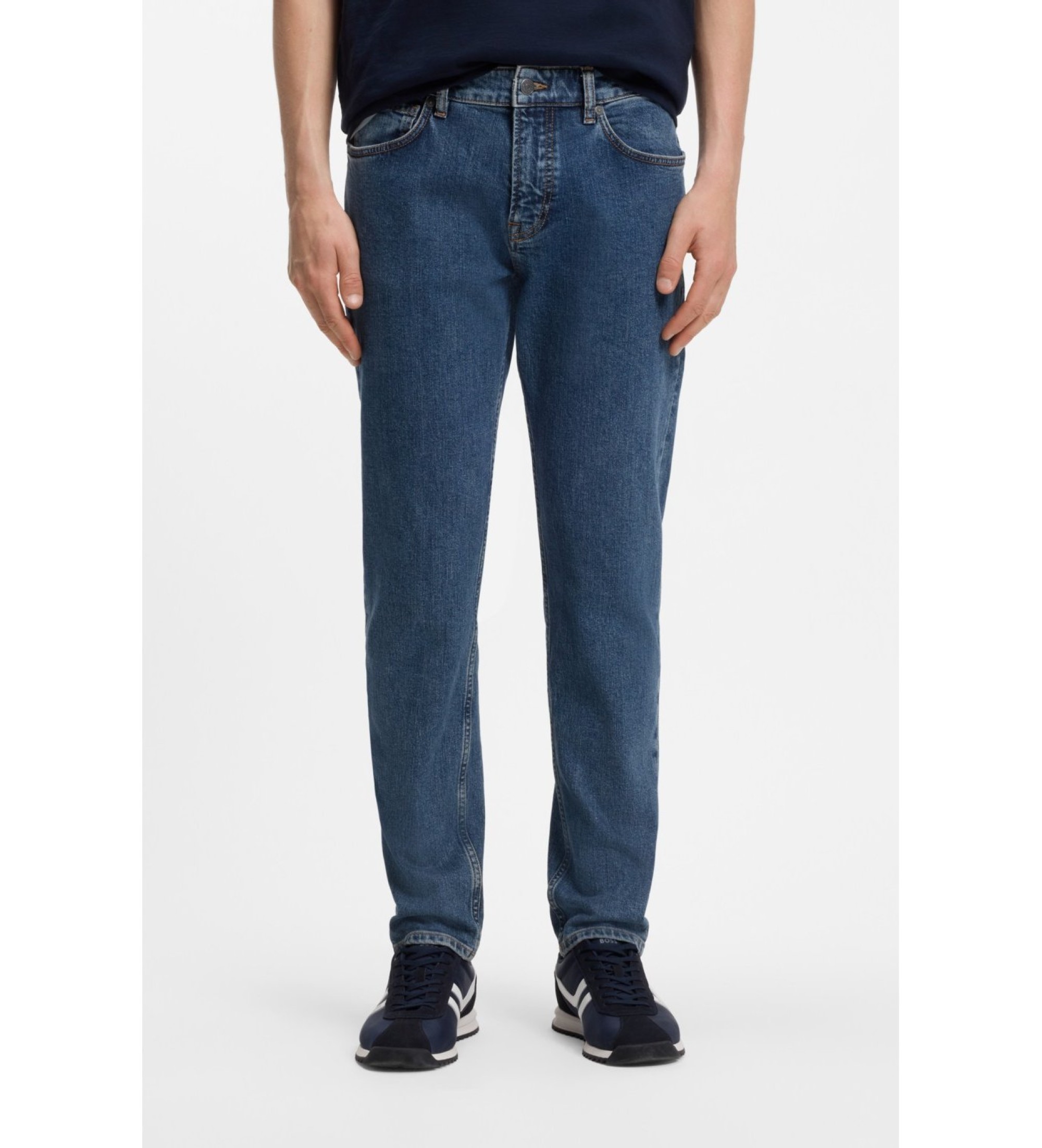 BOSS für Herren. 50566052 Blaue Tapered Fit Jeans (33/30), Lässig, Baumwolle, Denim