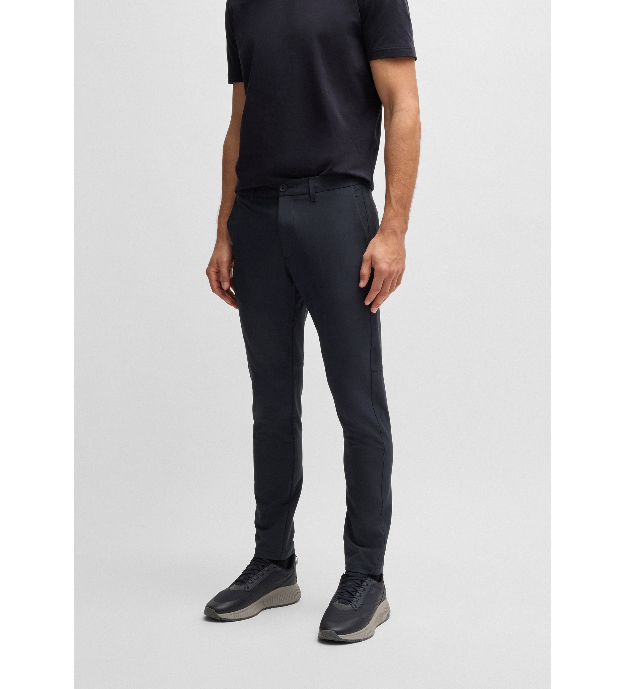 BOSS für Herren. 50534303 Commuter Slim Hose navy (48), Lässig, Recyceltes Polyester, Nachhaltig, Marine