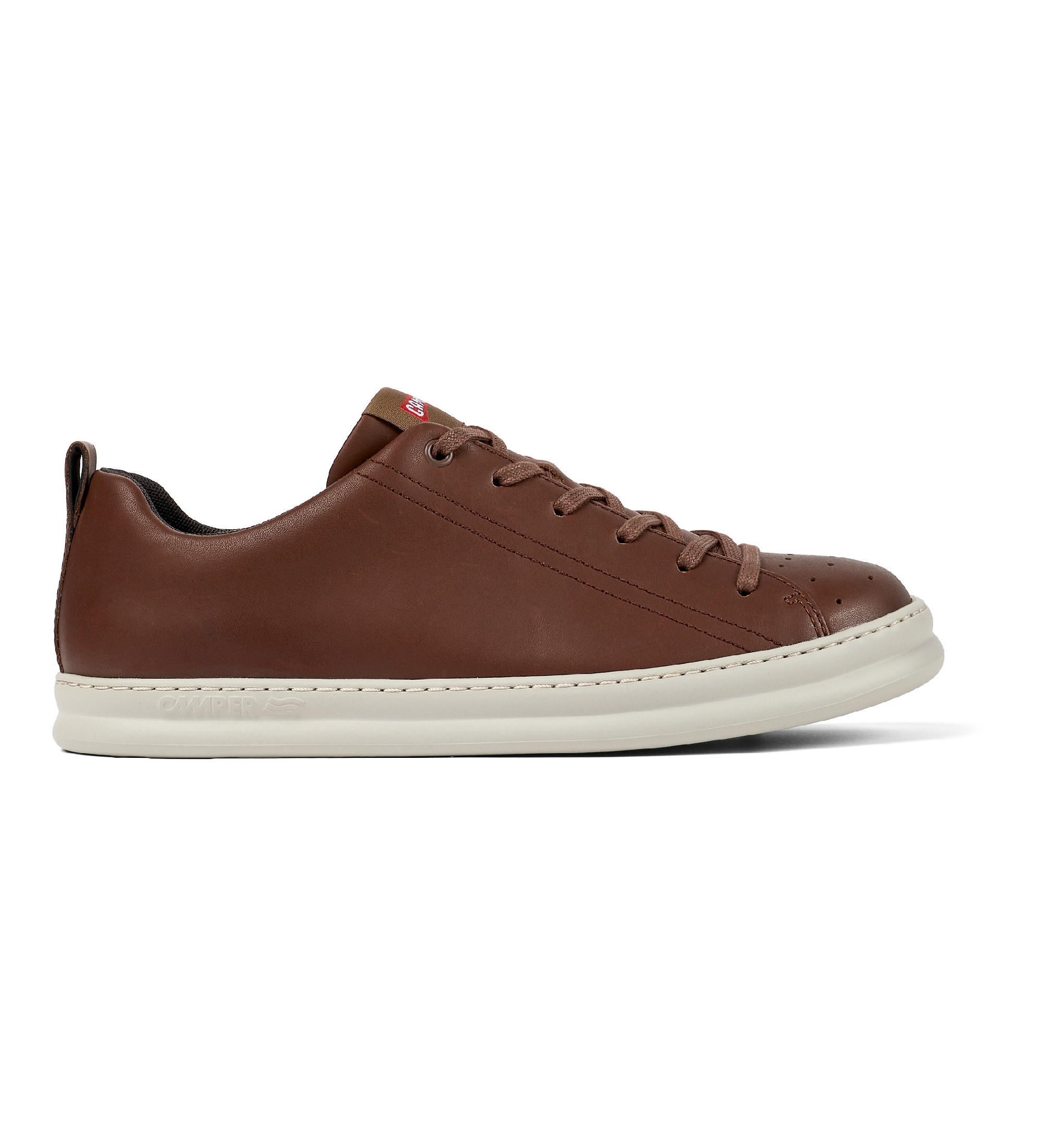 Camper für Herren. K100226-140 Runner Four Turnschuhe aus braunem Leder (45), Wohnung, 1 bis 3 cm, Schnürsenkel, Lässig, Nachhaltig