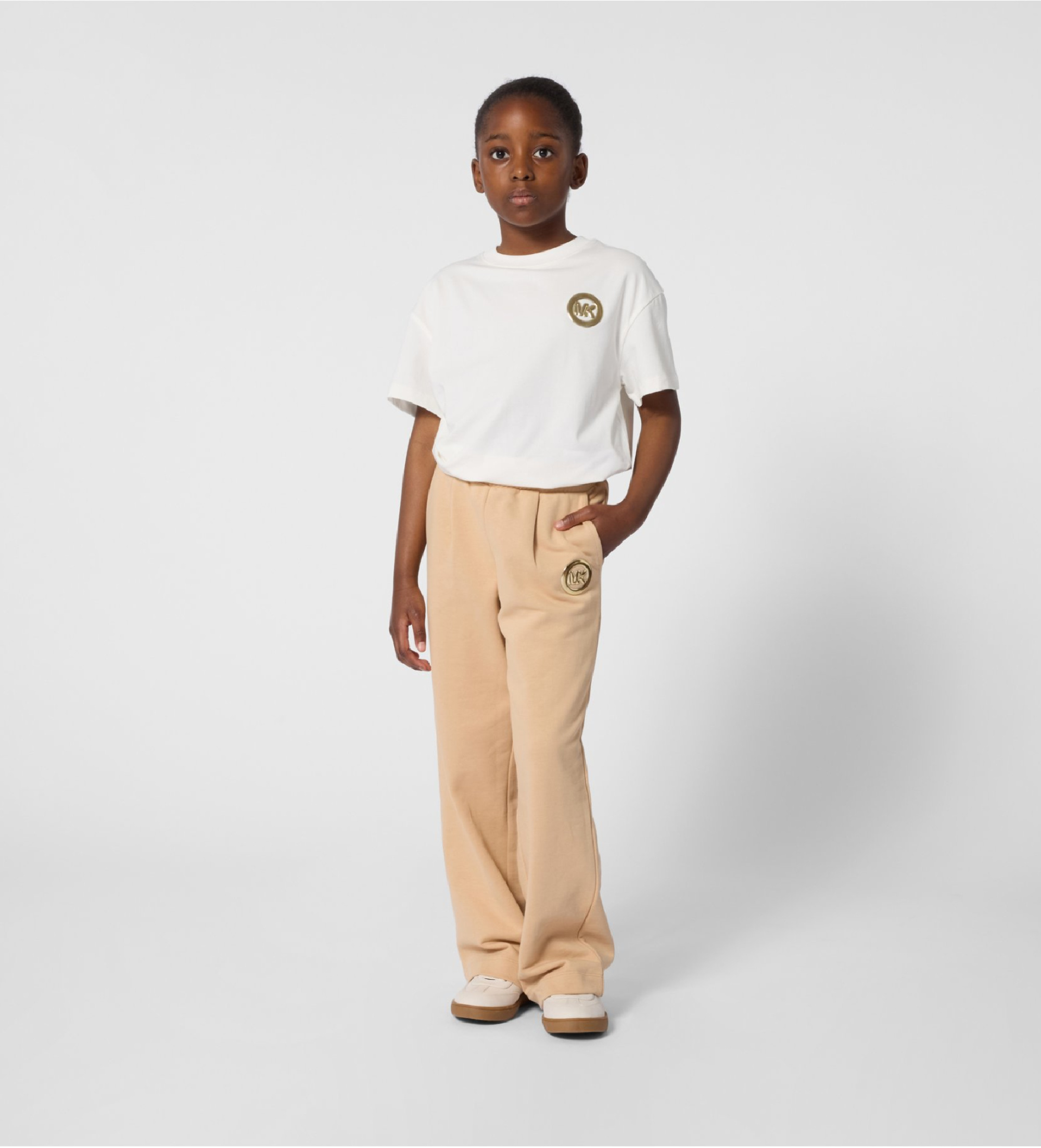 Michael Kors für Mädchen. R30604 Weißes Logo-T-Shirt (10Y= 138cm), Lässig, Baumwolle, Kurzarm, Kinderbekleidung