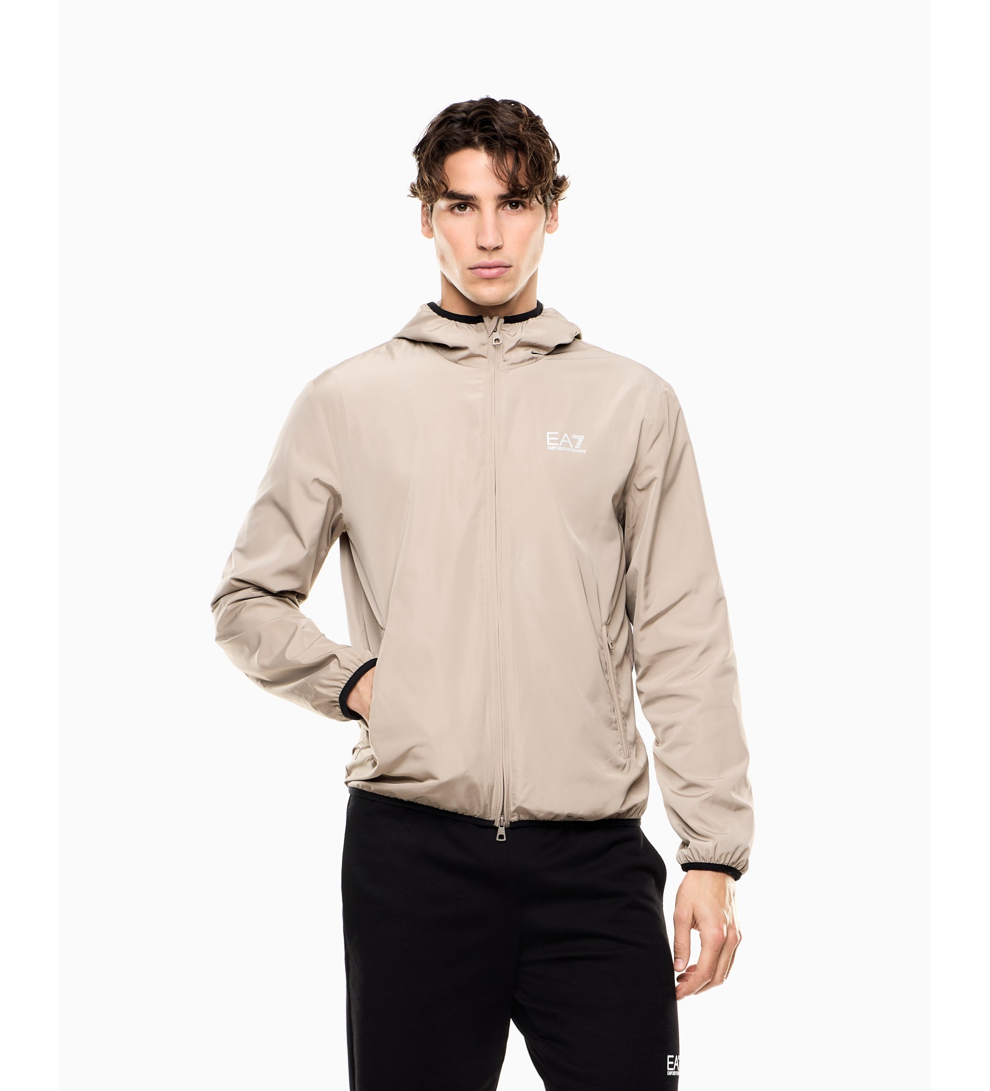 EA7 für Herren. 8NPB22_PNGRZ Core Identity Jacke Beige (M), Lässig, Sportlich, Sportbekleidung, Polyester, Schnee
