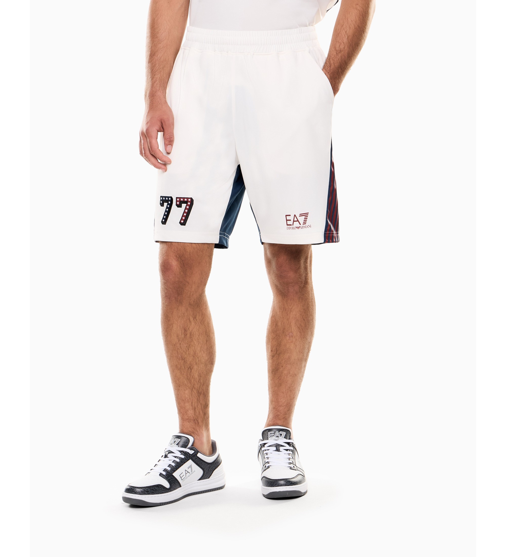 EA7 für Herren. 7M001418_AF13537 Shorts Grafik weiß (M), Lässig, Sportlich, Multisport, Polyester