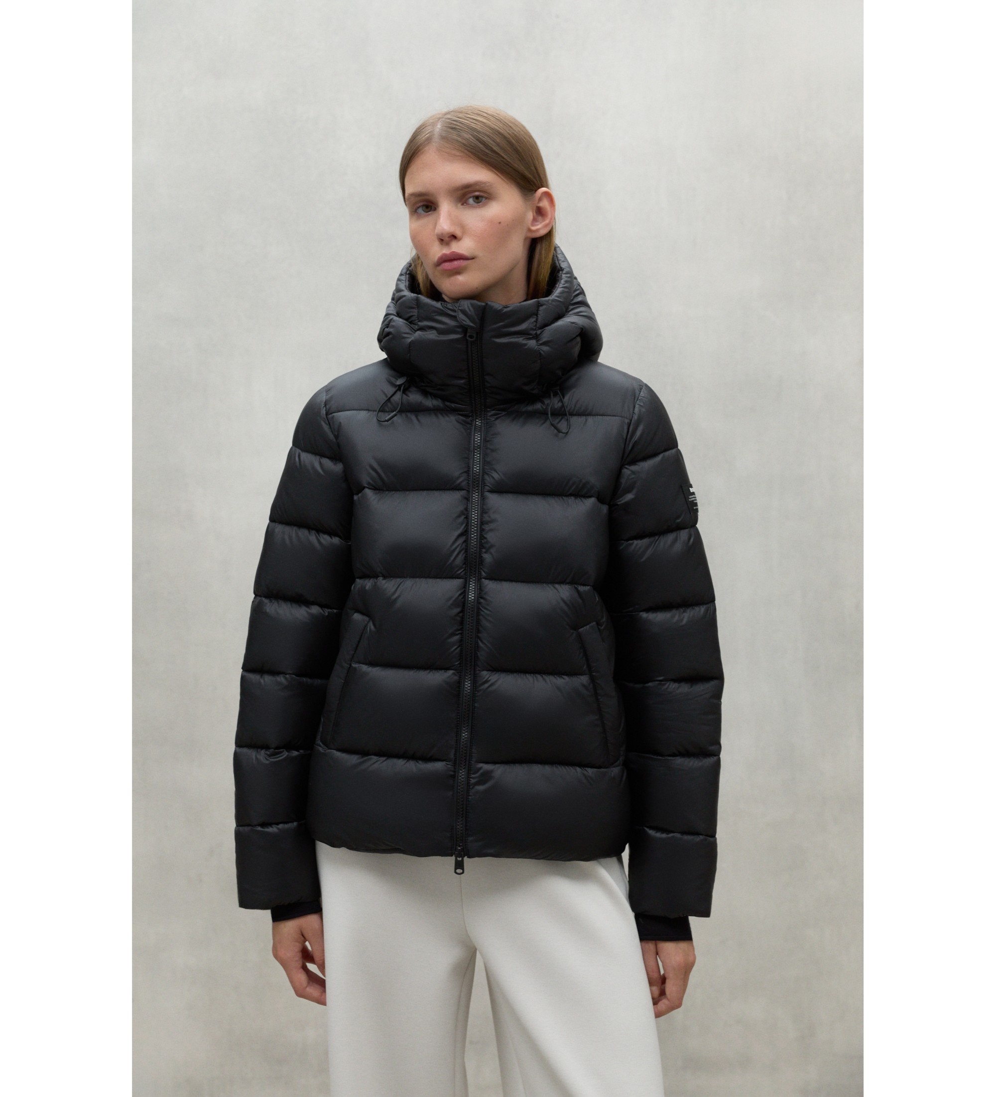 ECOALF für Damen. MCWGAJKHIMAL0165W24-319 Himalaya Mantel schwarz (M), Lässig, Nachhaltig, Recyceltes Nylon