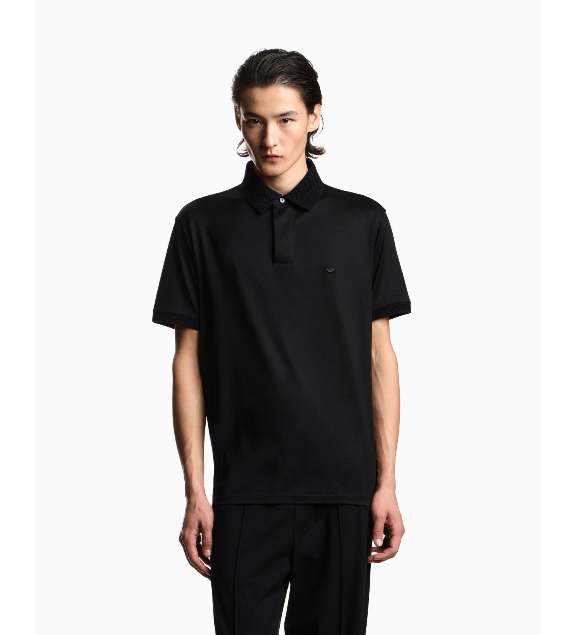 Emporio Armani für Herren. EM004588_AF10017 Poloshirt mit schwarzem, gepufften Mikroadler (S), Lässig, Kurzarm, Lyocell