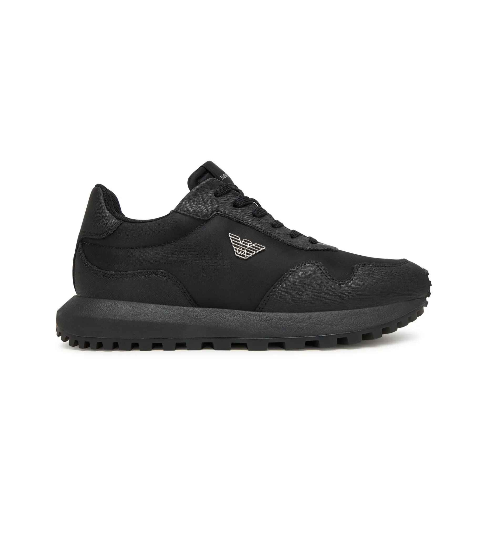 Emporio Armanivoor mannen. EM003738_AF19532 Gerecycled nylon schoenen zwart (40), Plat, Veters, Casual, Duurzaam