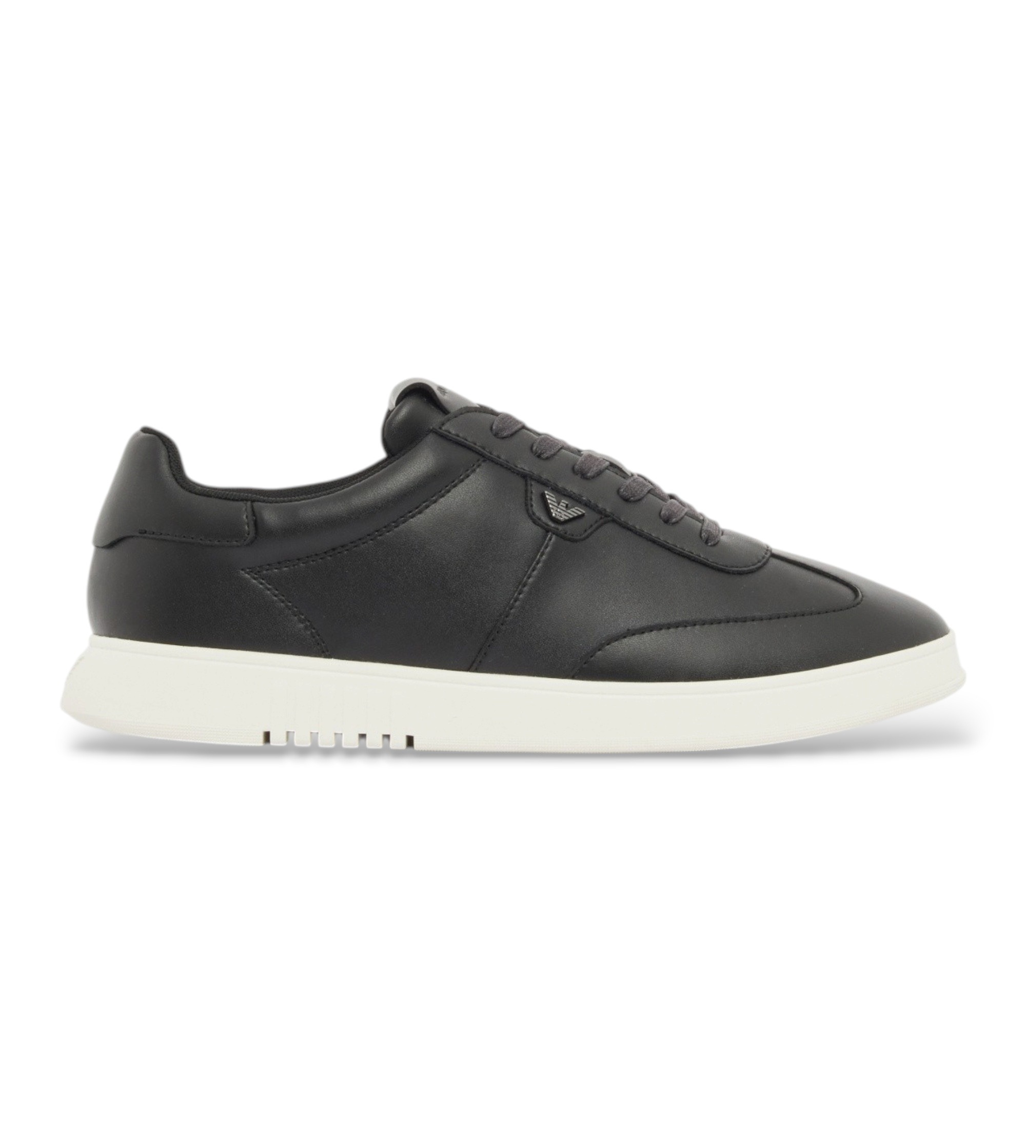 Emporio Armanivoor mannen. EM003062_AF20004 Leren sneakers met zwarte adelaarplaat (42), Leer, Plat, Veters, Casual