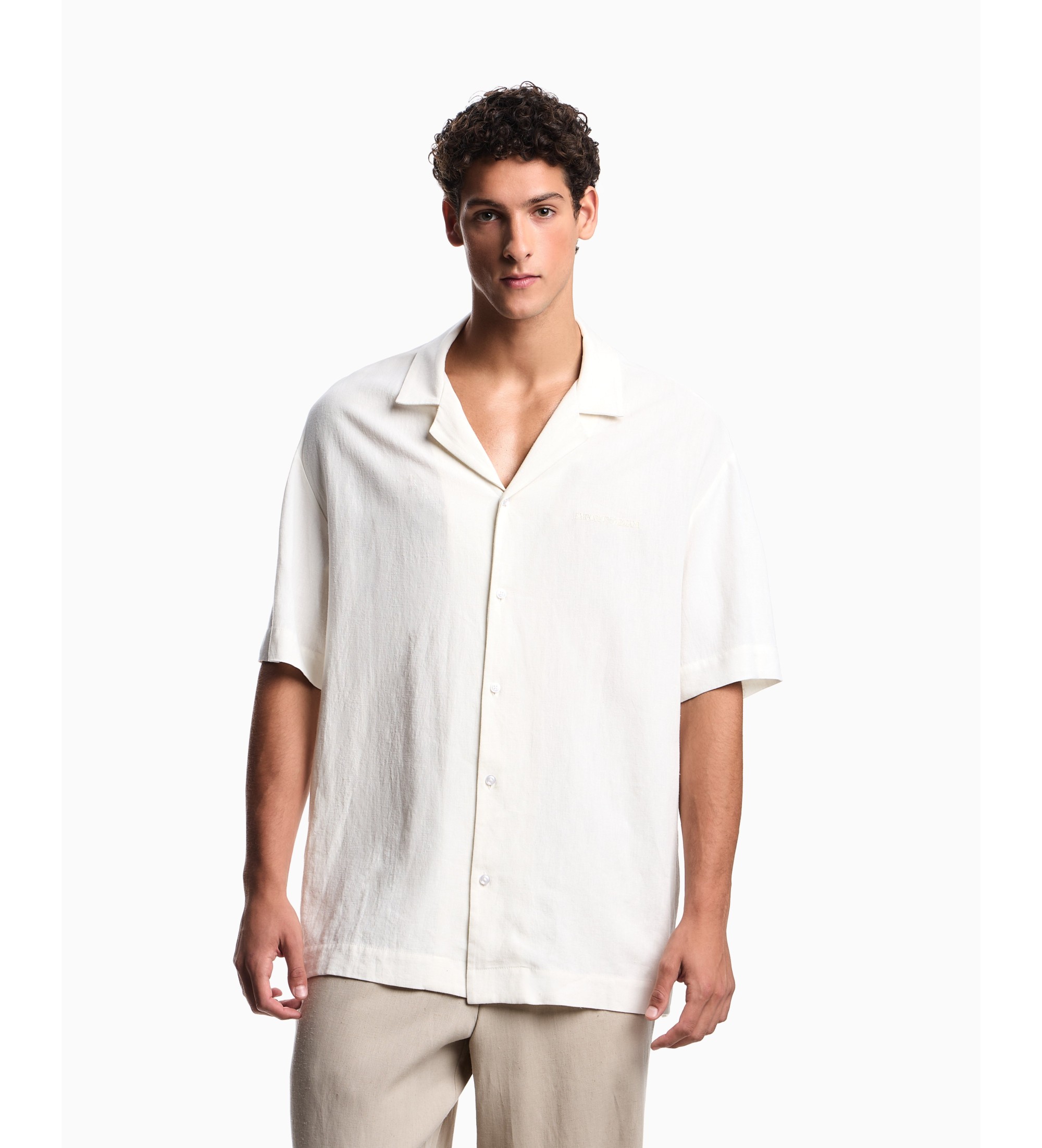 Emporio Armani für Herren. EM000593_AF20590 Strandhemd weiß (L), Lässig, Leinen, Viskose, Kurzarm