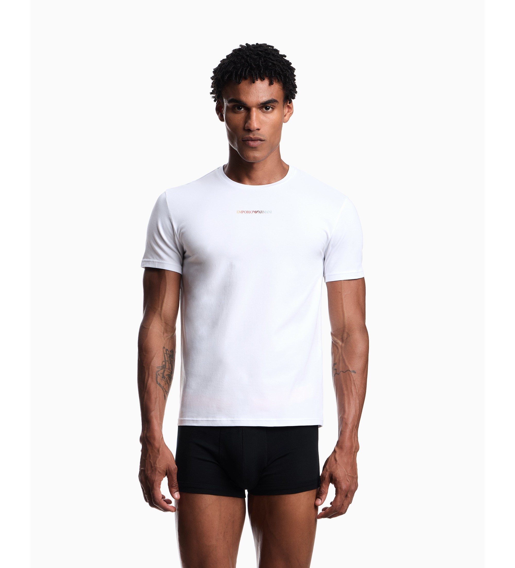 Emporio Armani für Herren. EM000379_AF19898 Regenbogen-T-Shirt weiß (S), Lässig, Baumwolle, Kurzarm