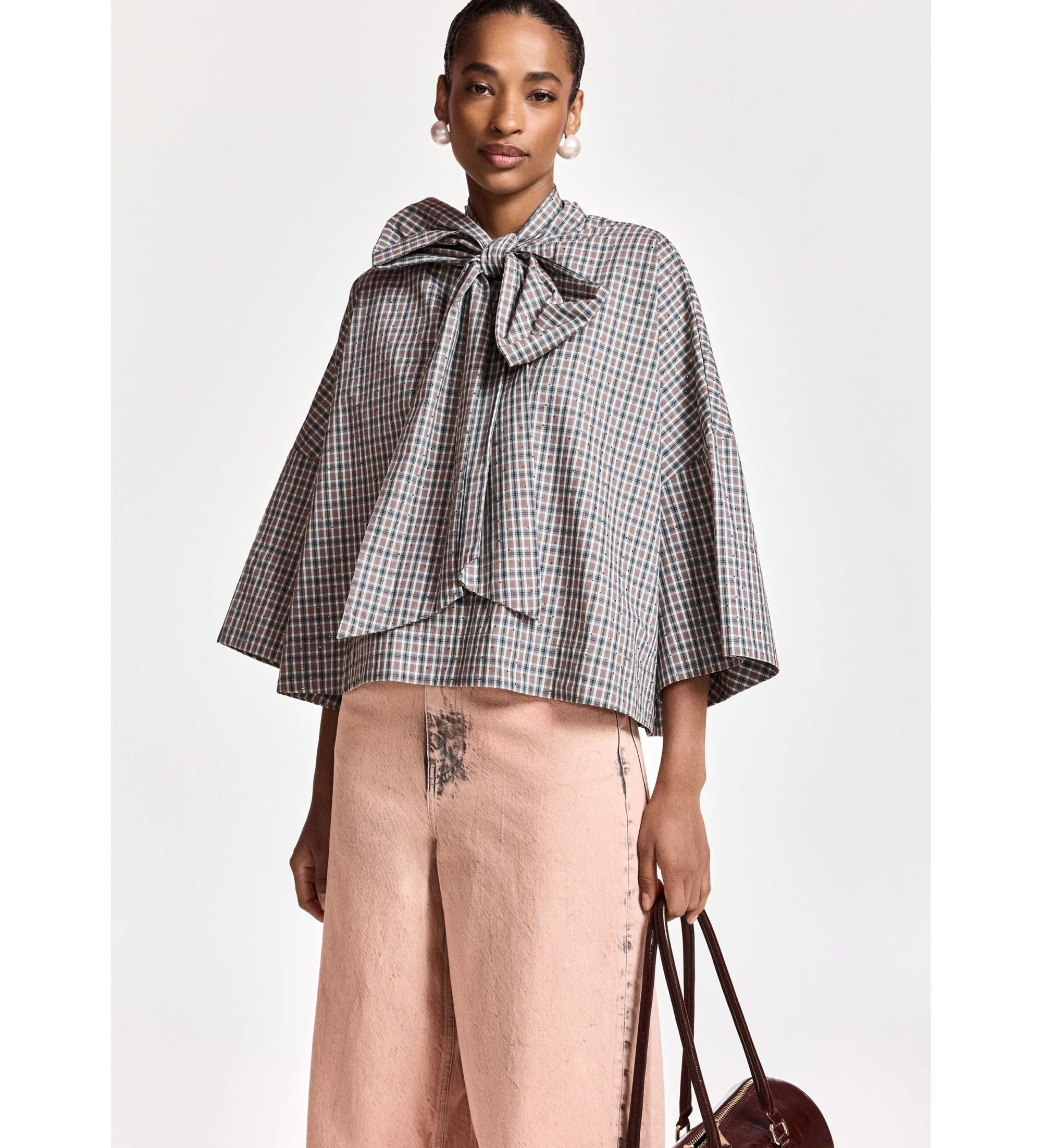Essentiel Antwerpvoor vrouwen. KEFIR Bruine geruite blouse met strik en trompetmouwen (XS), Casual, Feest, Katoen, Lange mouwen