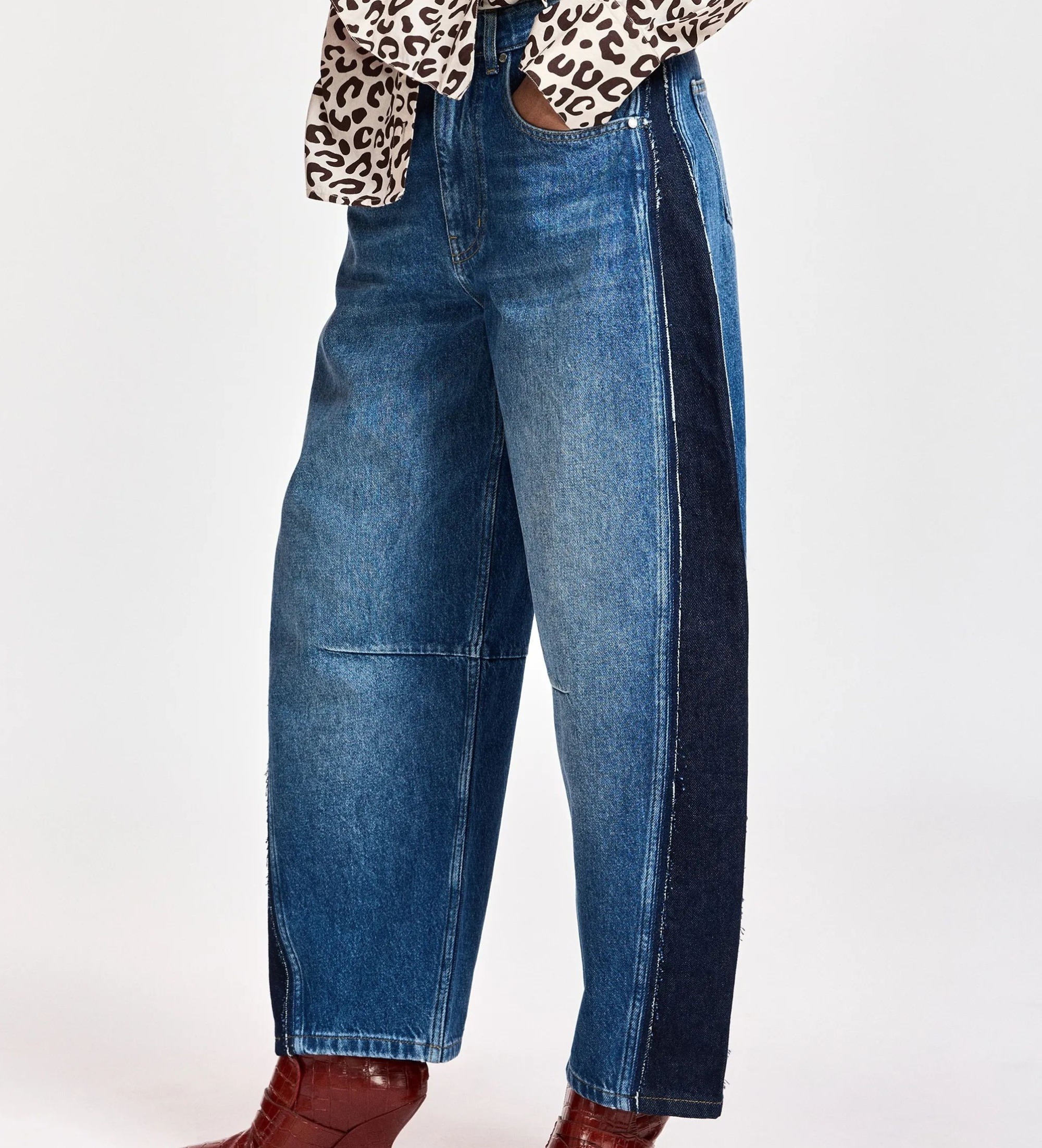 Essentiel Antwerp für Damen. KASHBA Jeans mit Barrel-Bein und blauen Einsätzen (26), Lässig, Baumwolle, Denim, Marine