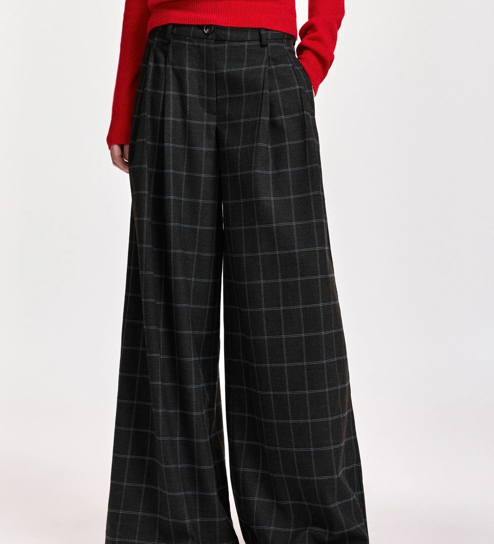 Essentiel Antwerp für Damen. KOLLECTION Weite Hose mit verdrehter Naht schwarz (38), Lässig, Recyceltes Polyester