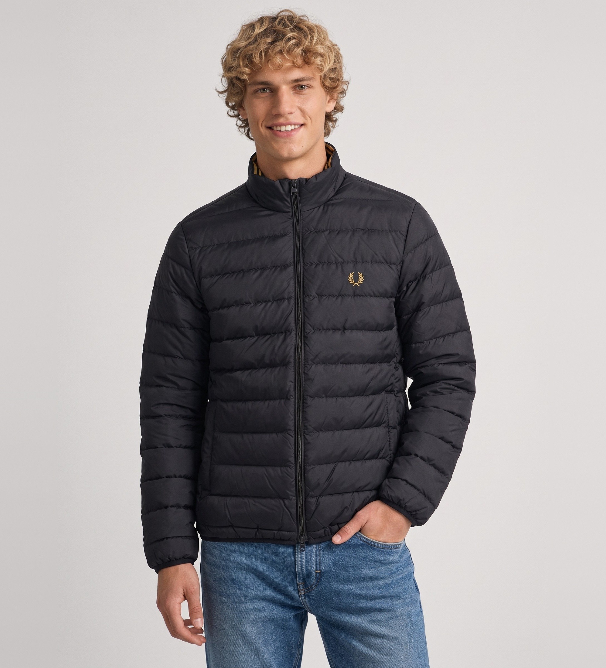 Fred Perry für Herren. J4564 Marineblaue Steppjacke (M), Lässig, Nylon