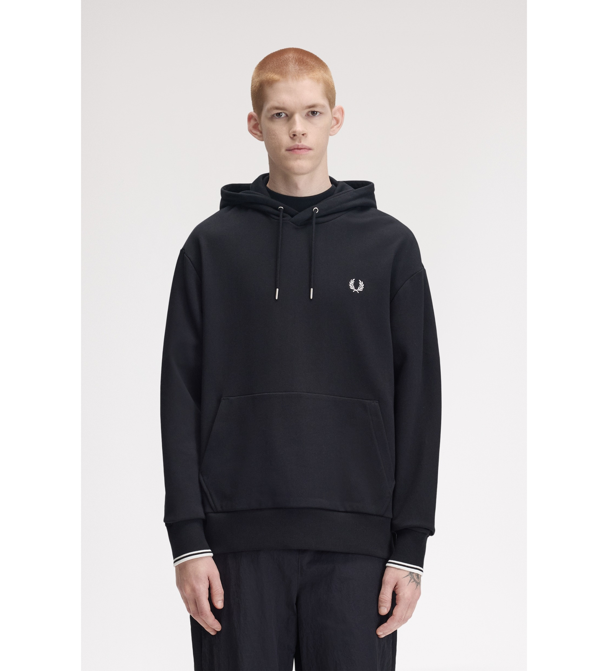 Fred Perry für Herren. M3492 Hoodie mit schwarzen Paspeln (S), Lässig, Baumwolle