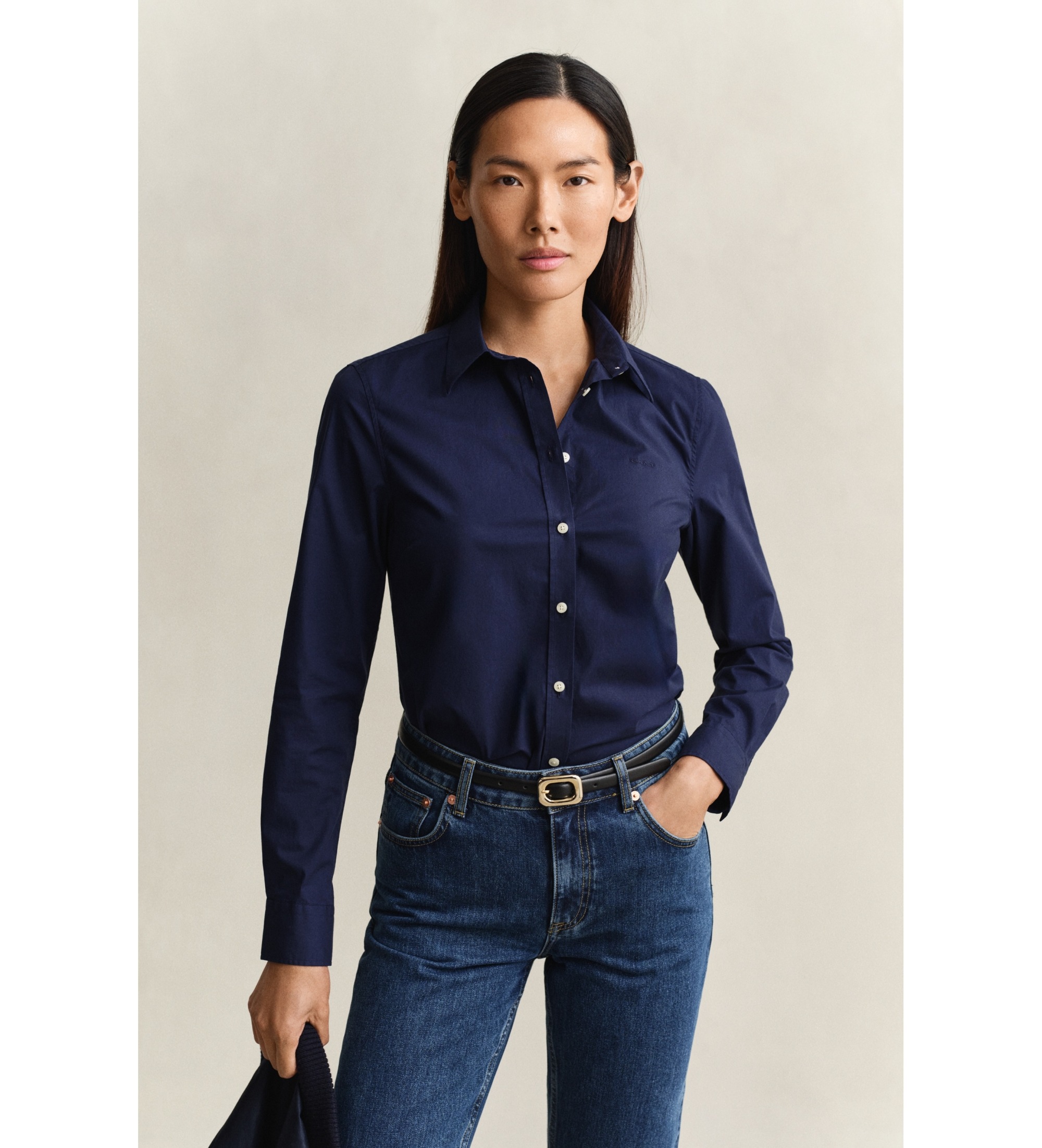 Gant für Damen. 4300486 Slim Fit Hemd aus marineblauem Popeline (38), Lässig, Baumwolle, Klassisch, Langarm