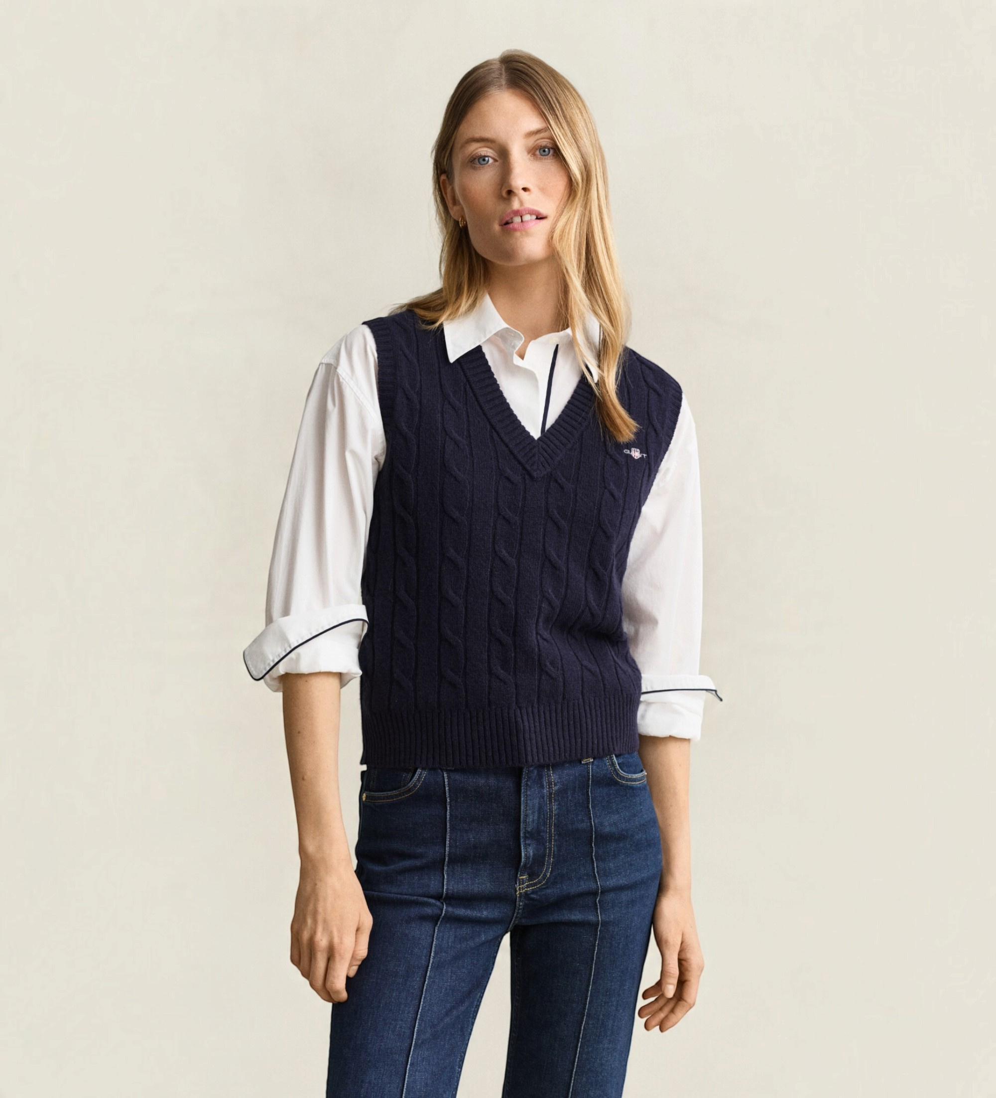 Gantvoor vrouwen. 4802303 Marineblauwe gebreide kabeltrui (vest) (M), Casual, Wol, Klassiek