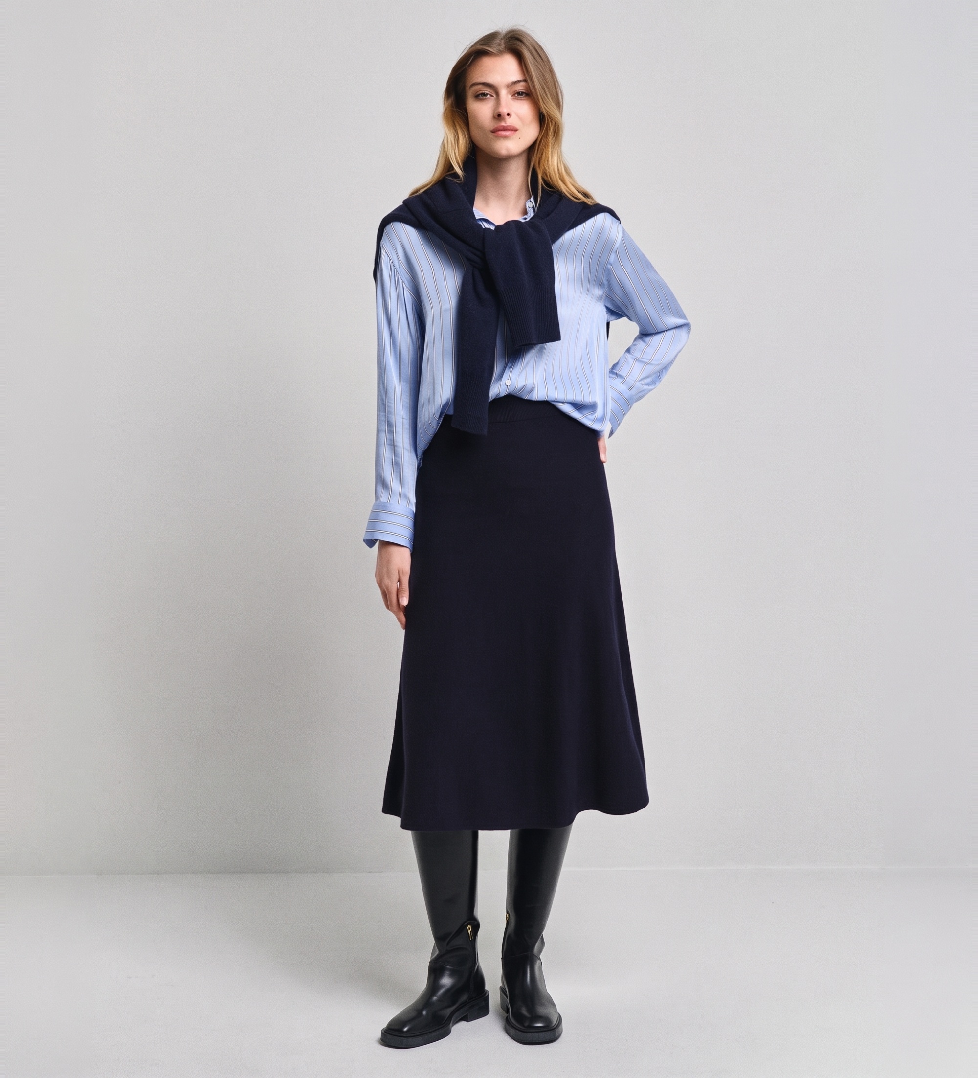 Gantvoor vrouwen. 4400159 Marineblauwe rok van schapenwol (M), Casual, Klassiek