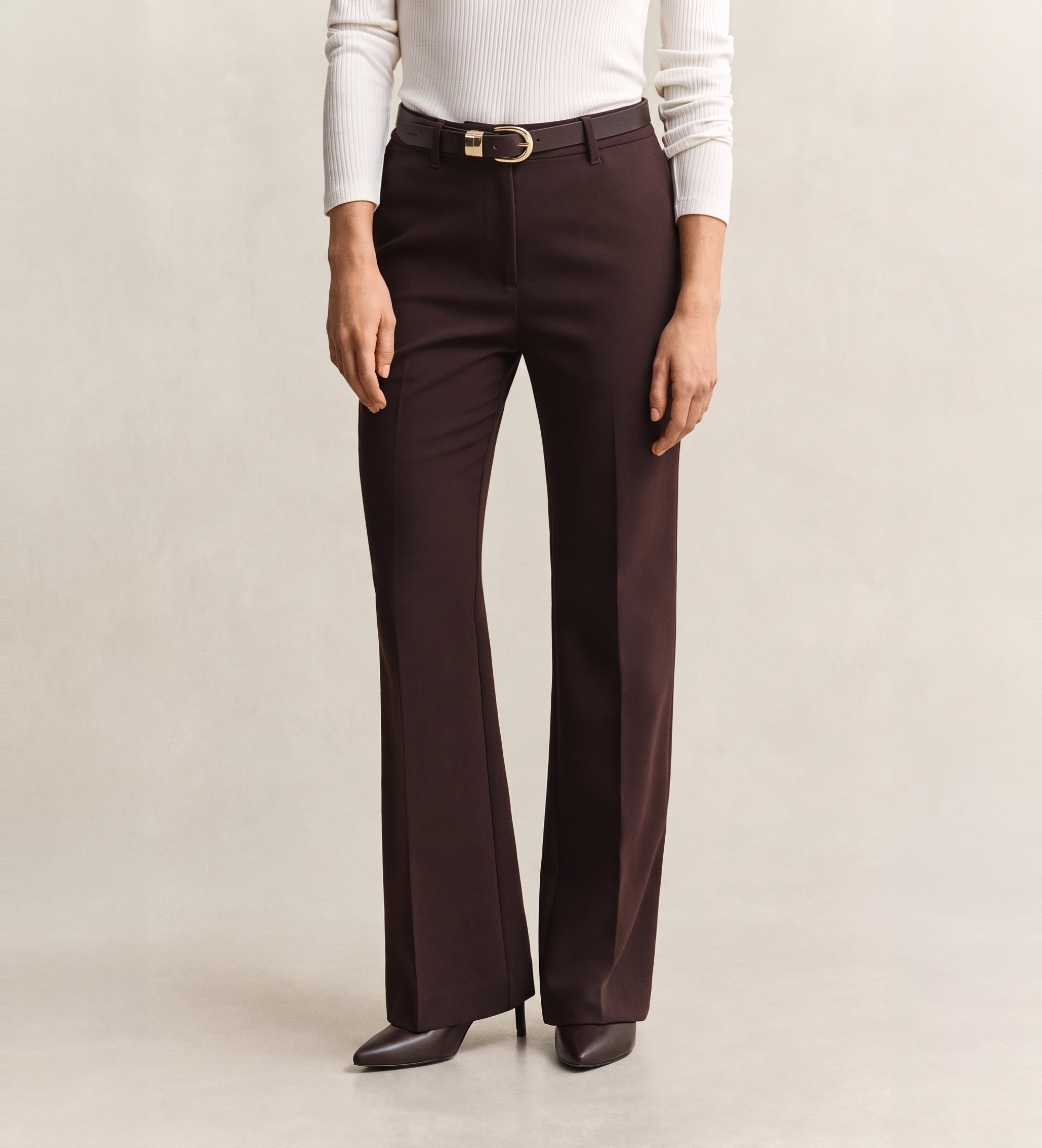 Gantvoor vrouwen. 4150334 Donkerbruine slim-fit broek met wijde pijpen (36), Casual, Klassiek, Gerecycled polyester