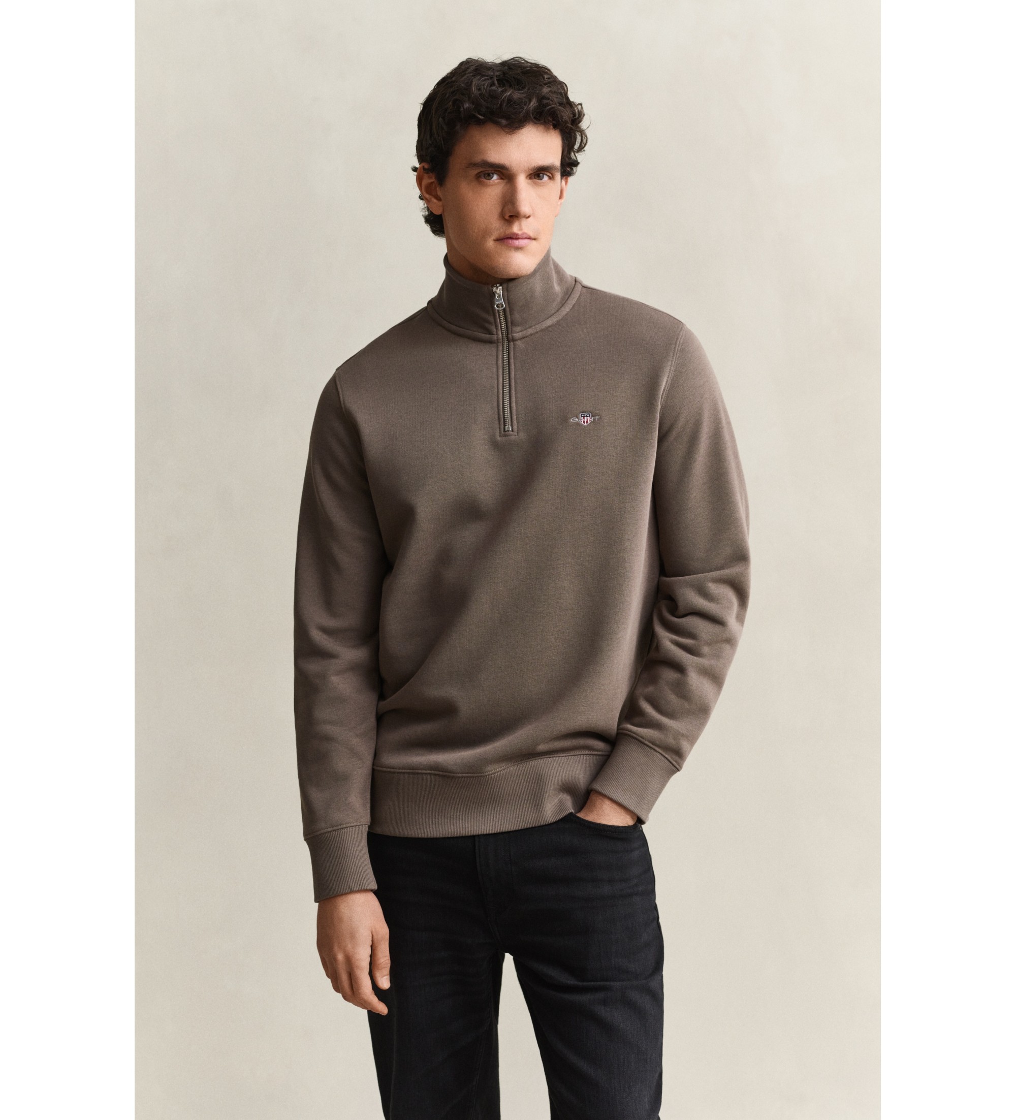Gant für Herren. 2008005 Shield Sweatshirt mit halbem Reißverschluss braun (M), Lässig, Baumwolle, Taupe