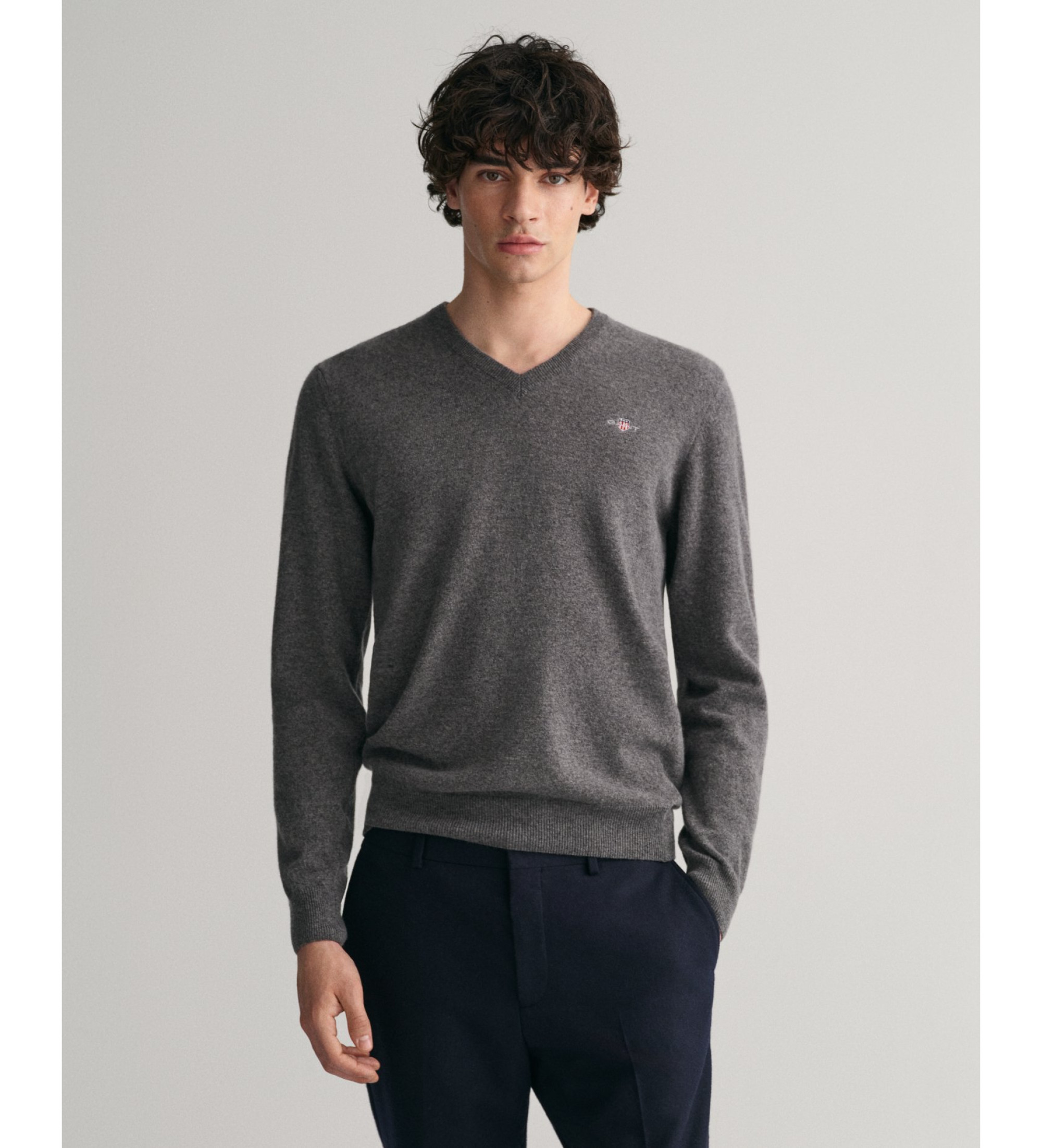 Gant für Herren. 87212 Grauer Pullover mit V-Ausschnitt (M), Lässig, Wolle