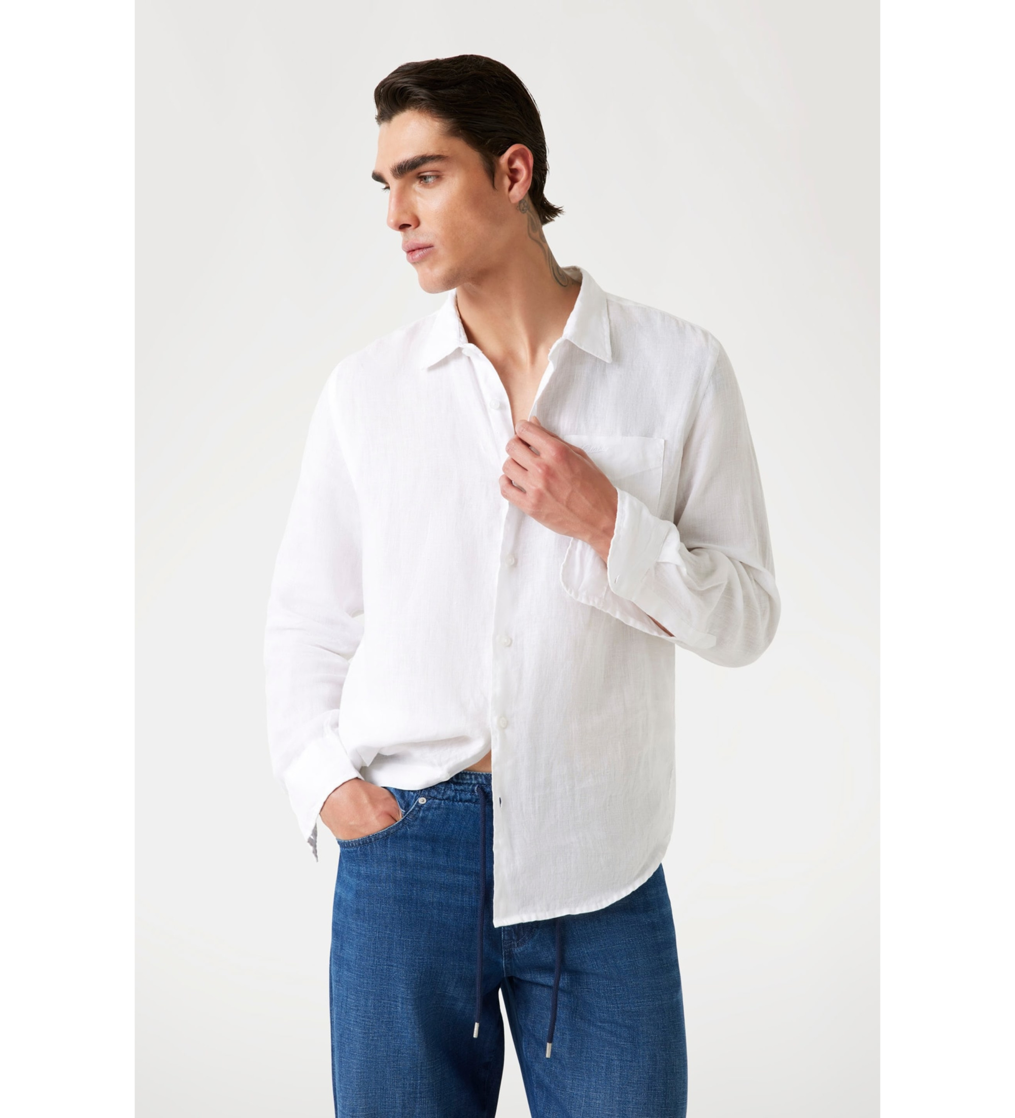 Guess für Herren. M5GH73WH3J0 Weißes Leinenhemd (S), Lässig, Langarm
