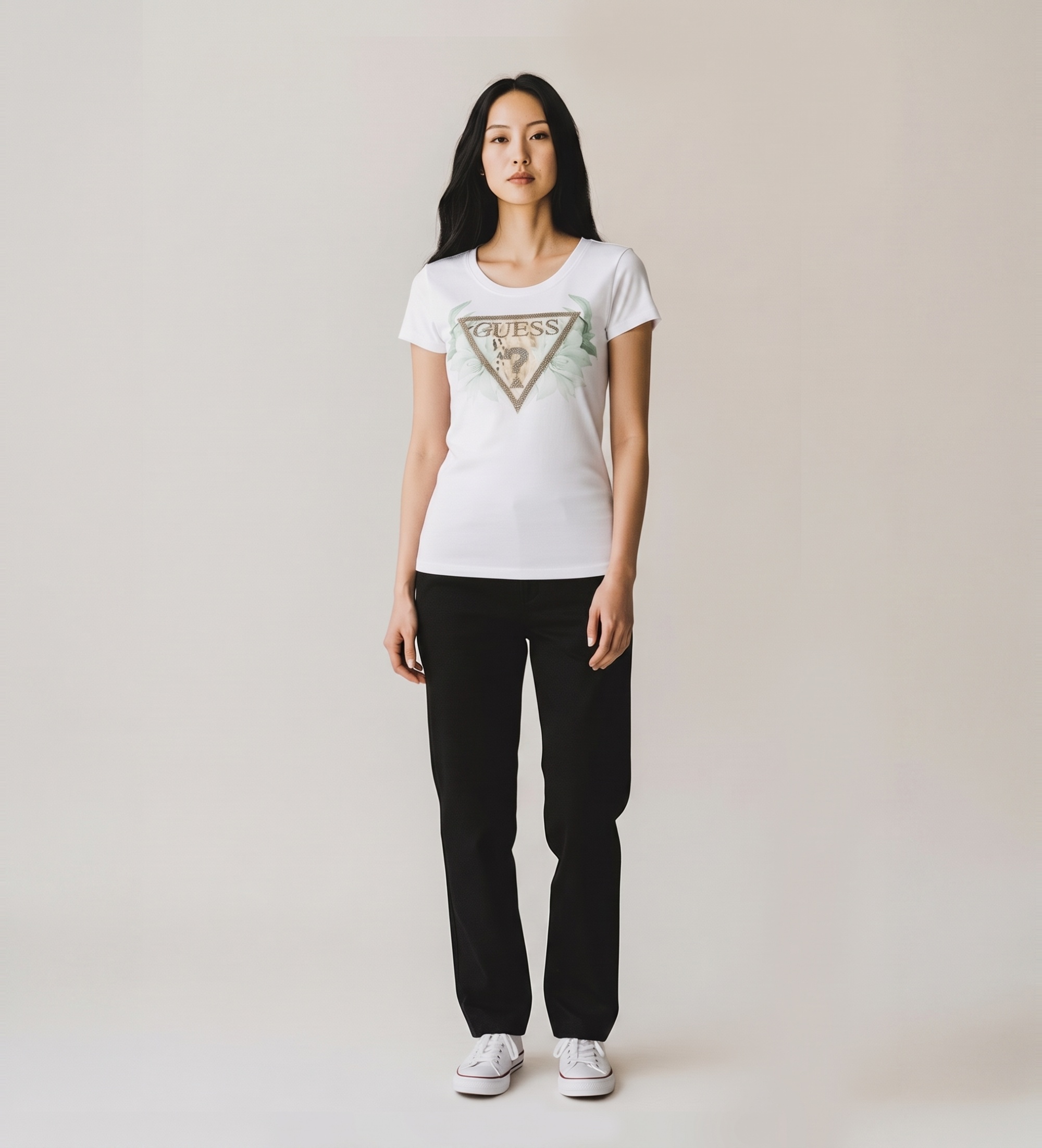 Guess für Damen. W6GI12K3027 Blumen-Dreieck-T-Shirt weiß (M), Lässig, Baumwolle, Kurzarm