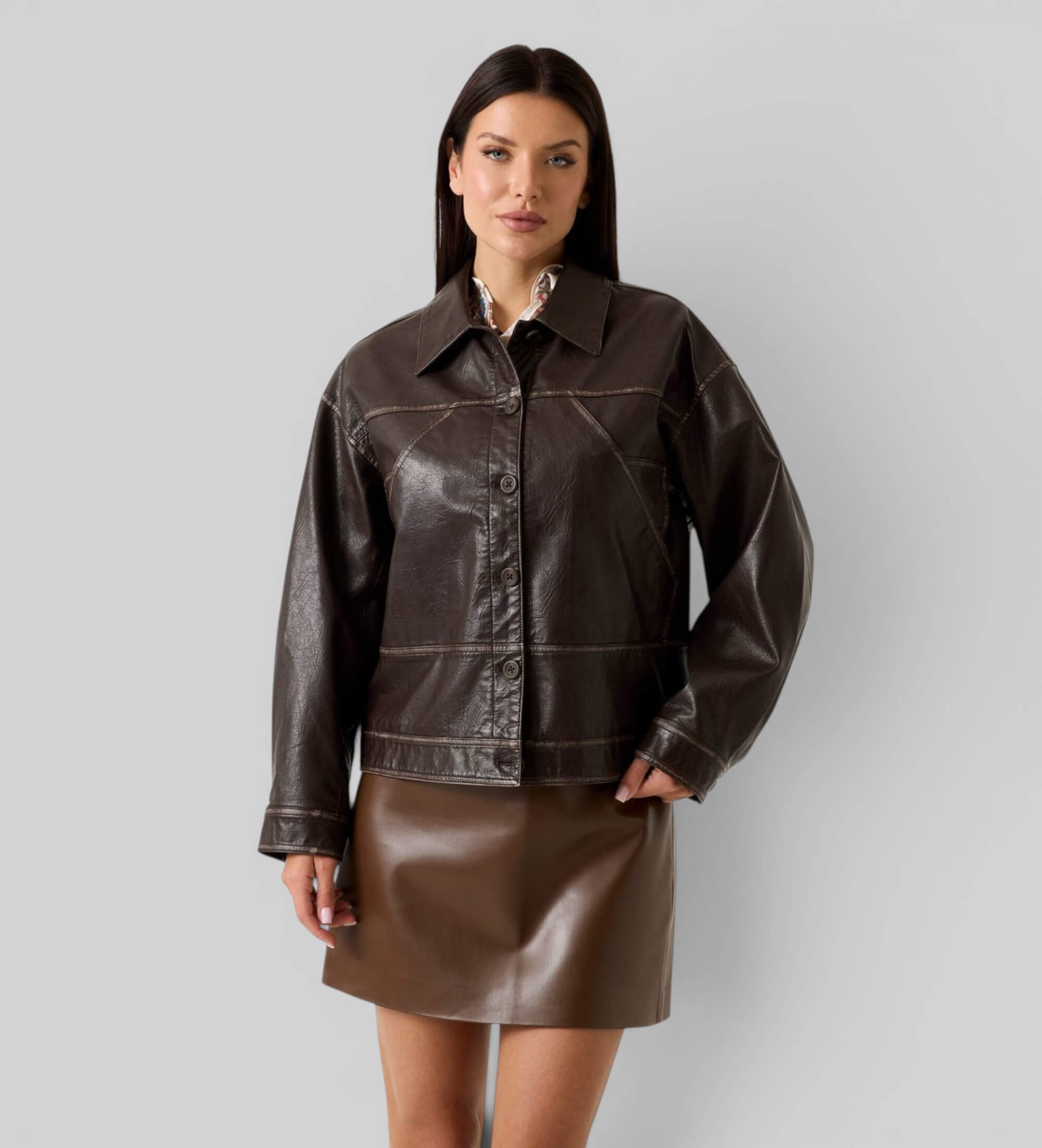 Guess für Damen. W6YL12W2882 Jacke Denise Tokyo Braun (M), Lässig, Polyurethan