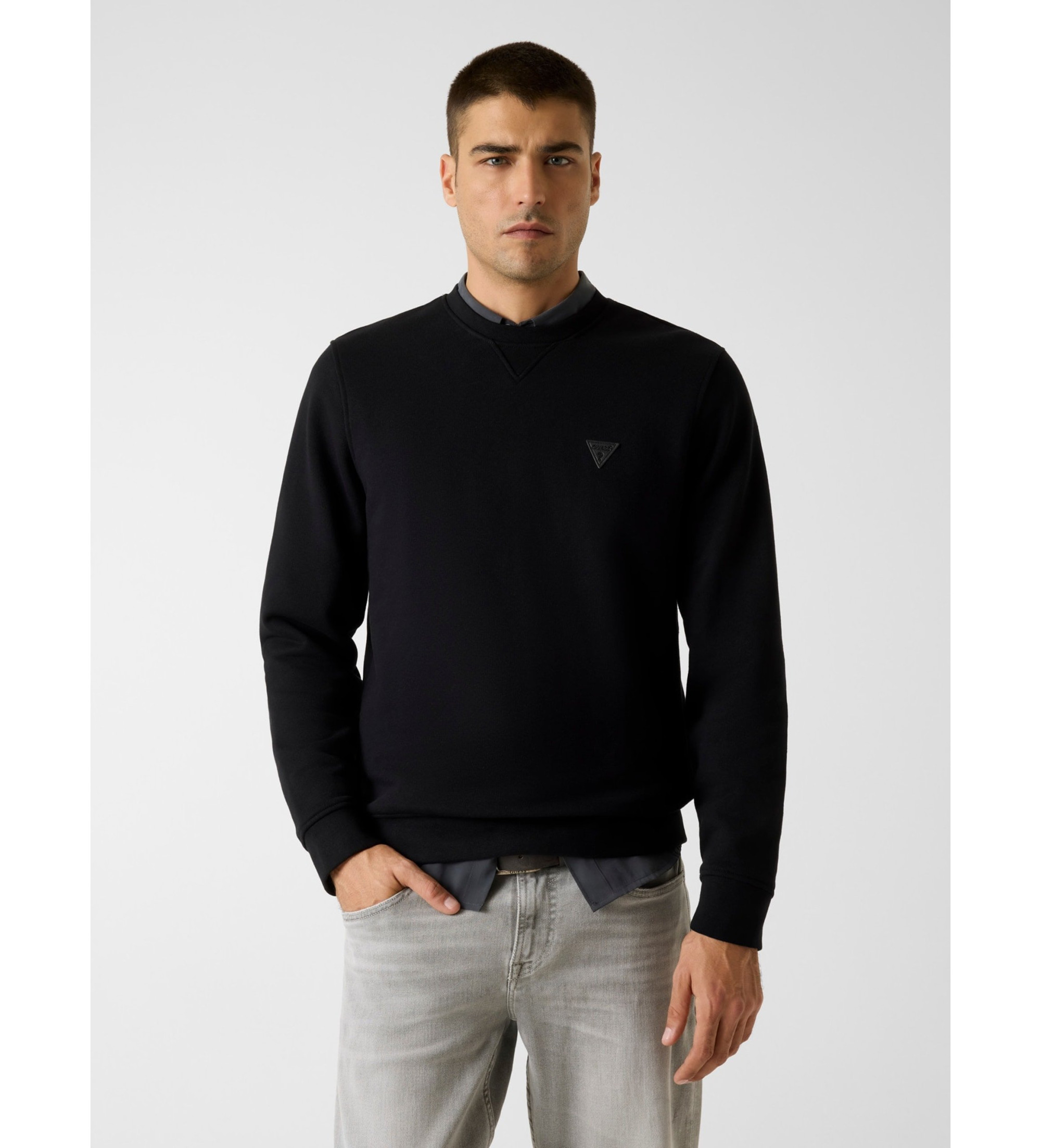Guess für Herren. M6RQ08KCN01 Sweatshirt mit schwarzem Logoaufnäher (S), Lässig, Baumwolle